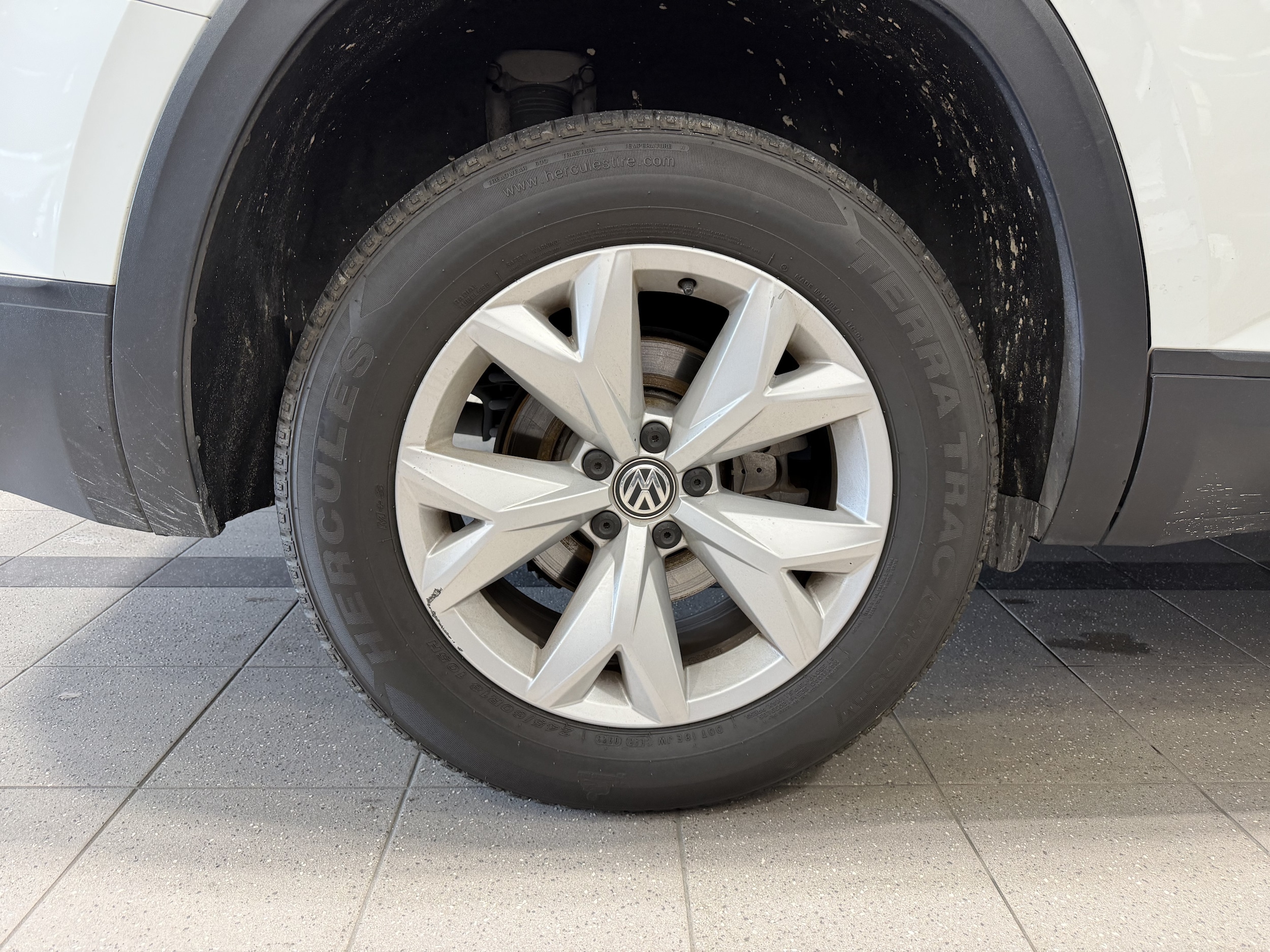 2018 Volkswagen Atlas SE w/Tech - Photo 10