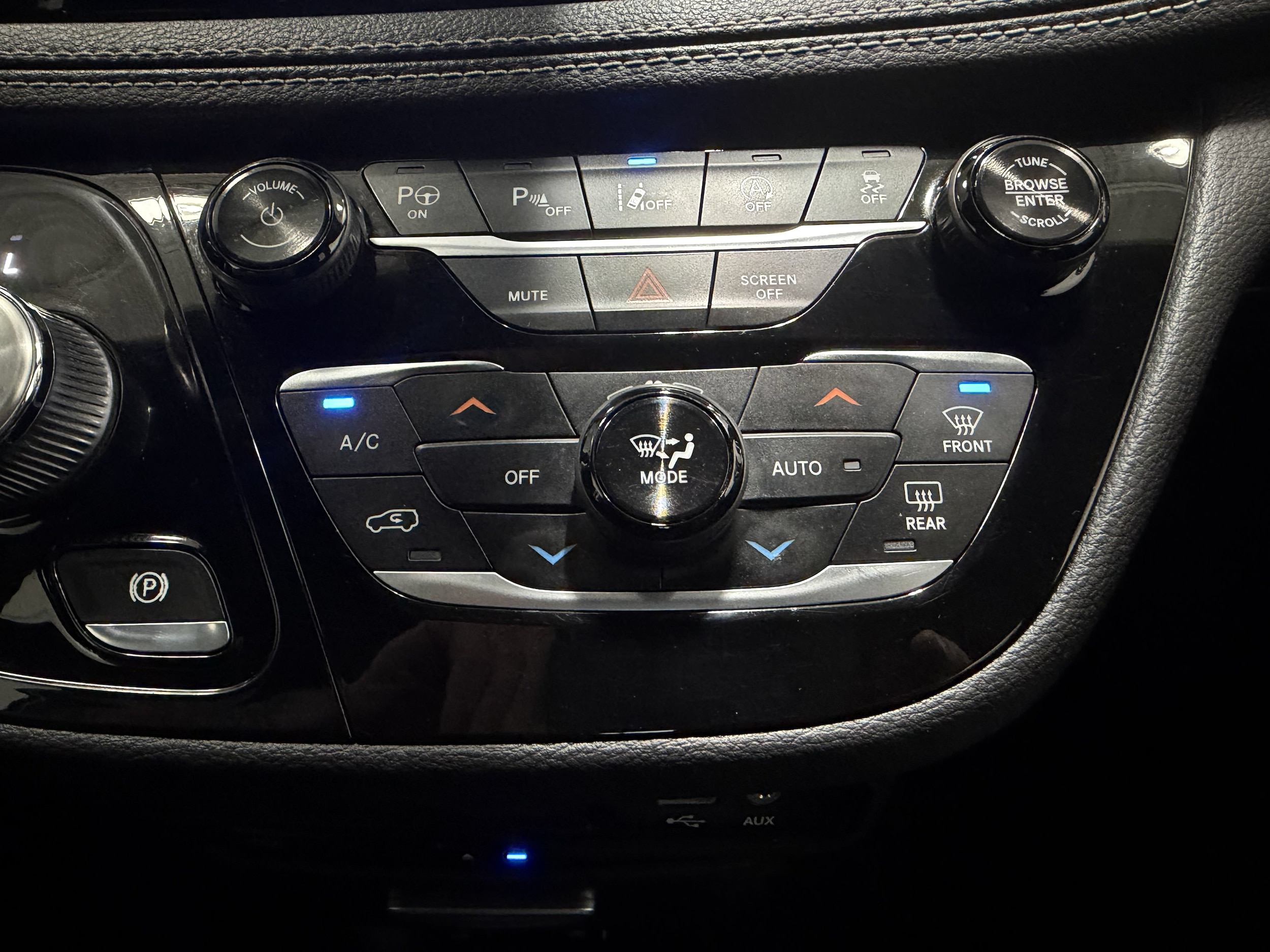 2018 Chrysler Pacifica Limited - Photo 18
