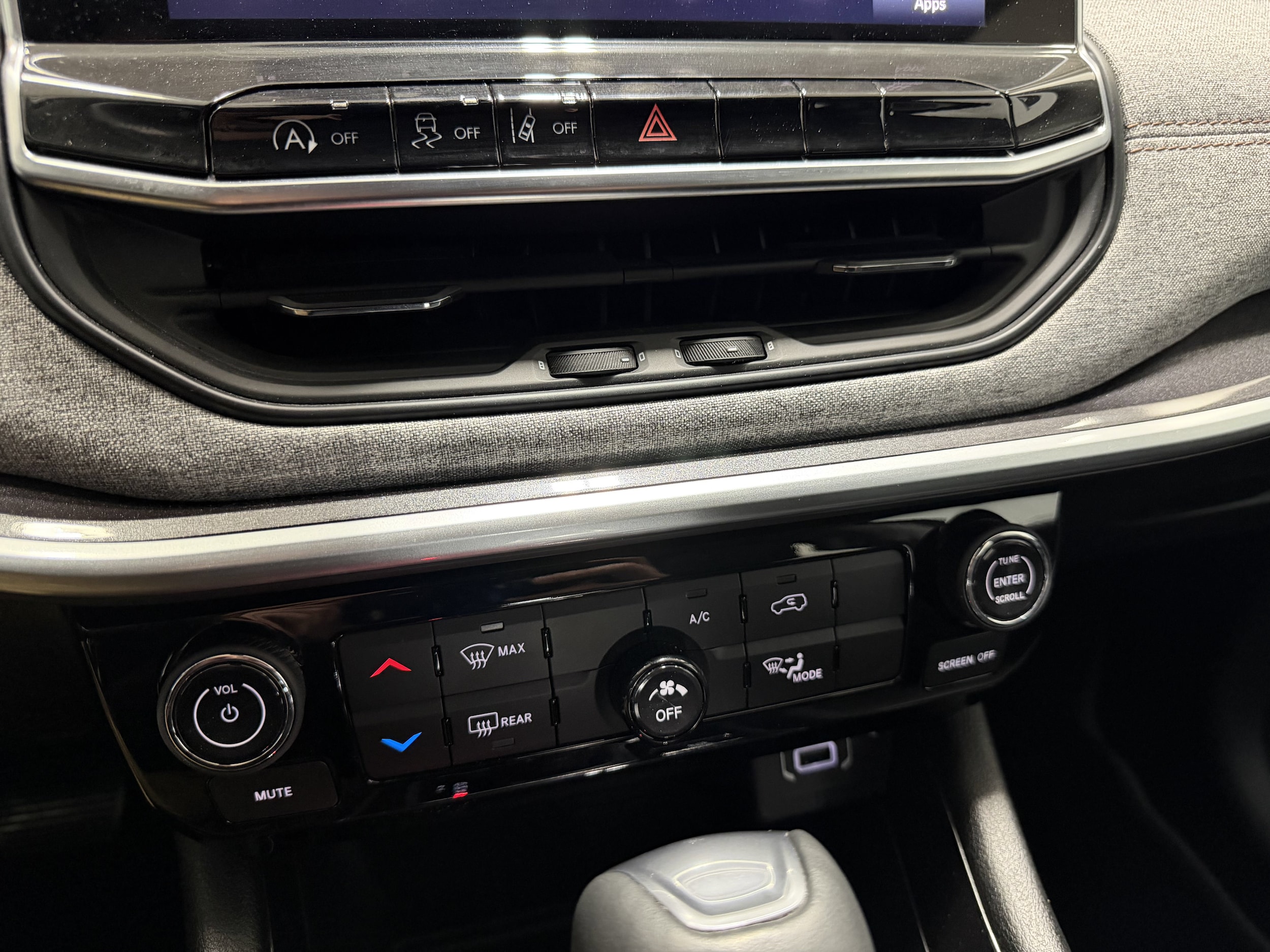 2022 Jeep Compass Latitude Lux - Photo 17