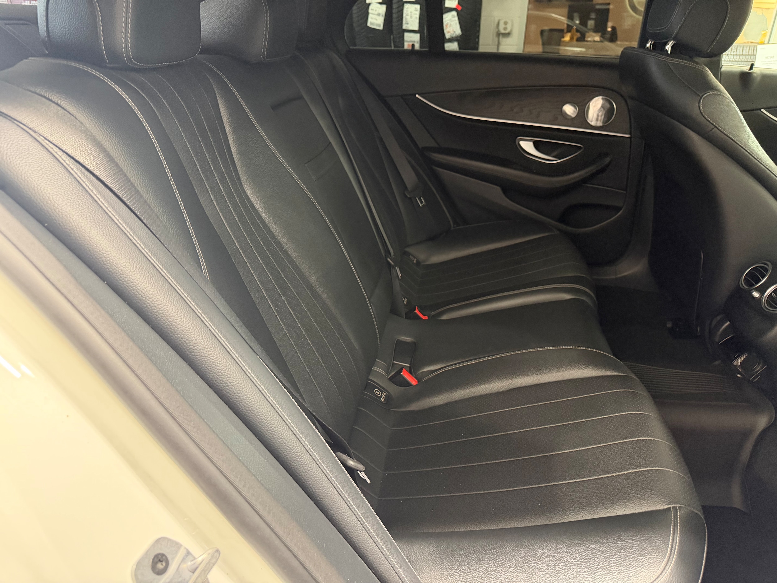 2020 Mercedes-Benz E-Class E350 - Photo 29