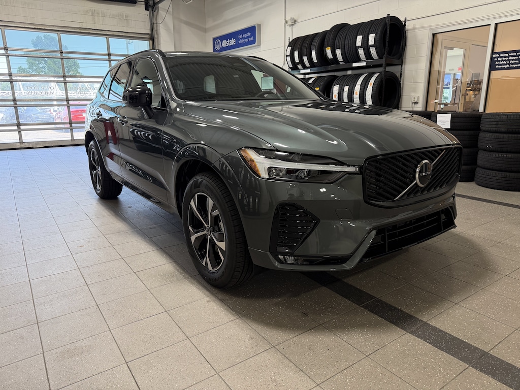 New 2026 Volvo XC60 B5 Core SUV