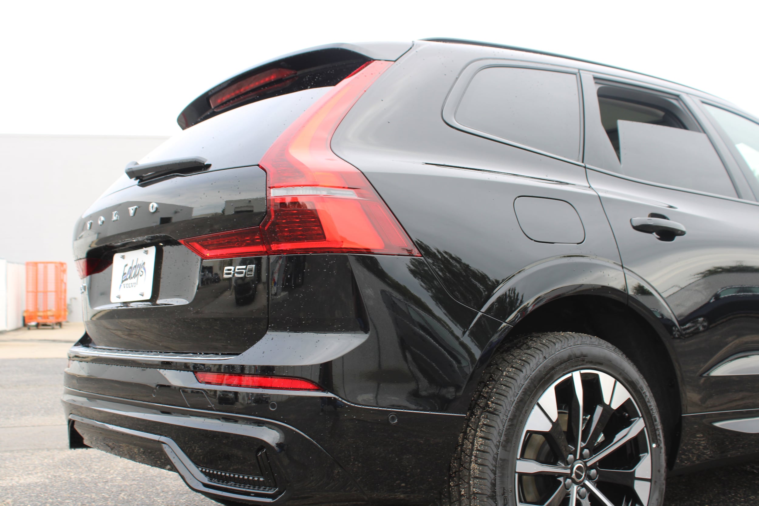2026 Volvo XC60 Plus - Photo 10