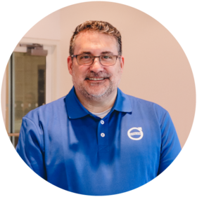 Staff member Tom Romig from 3421c3703ca7