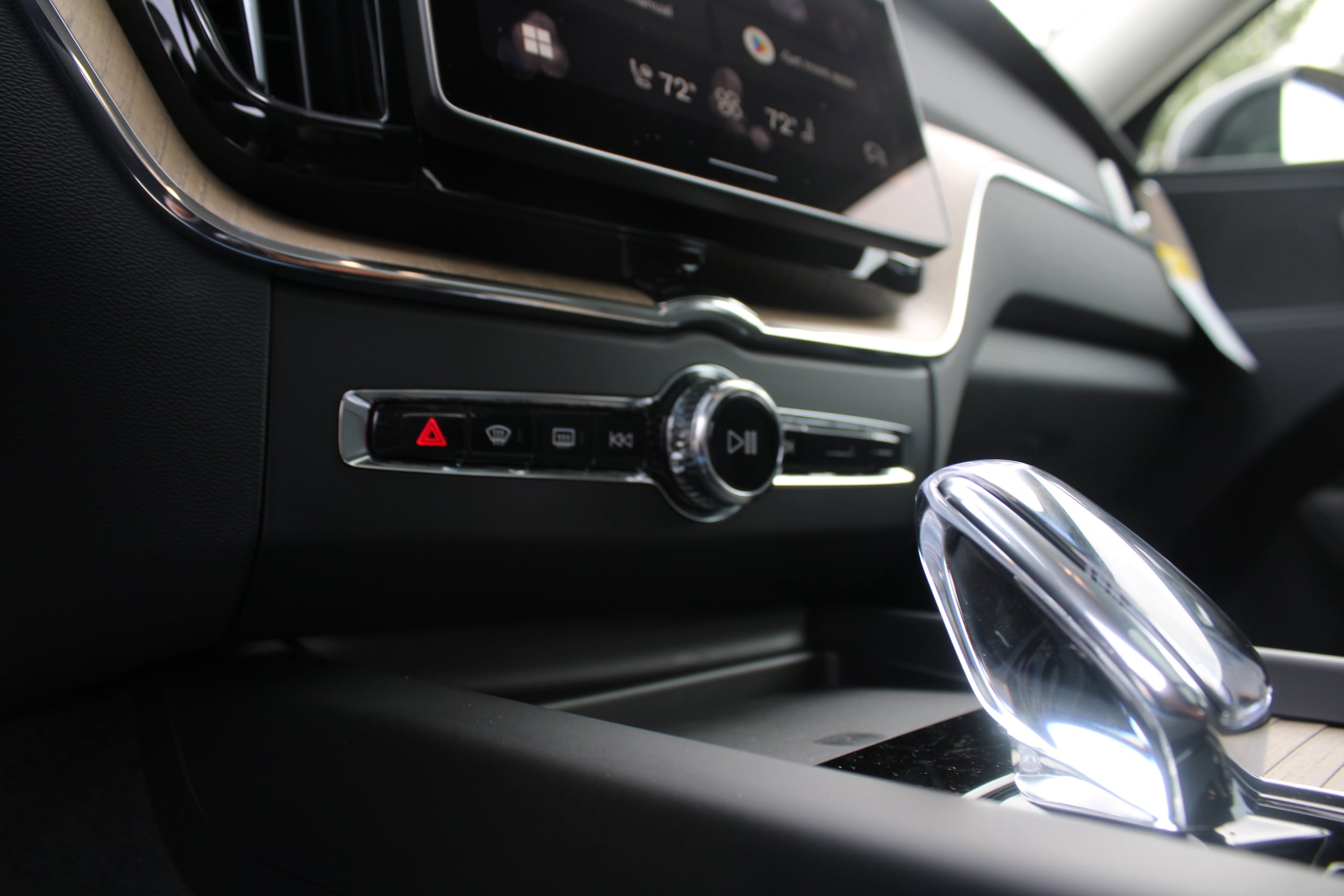 2026 Volvo XC60 Plus - Photo 32