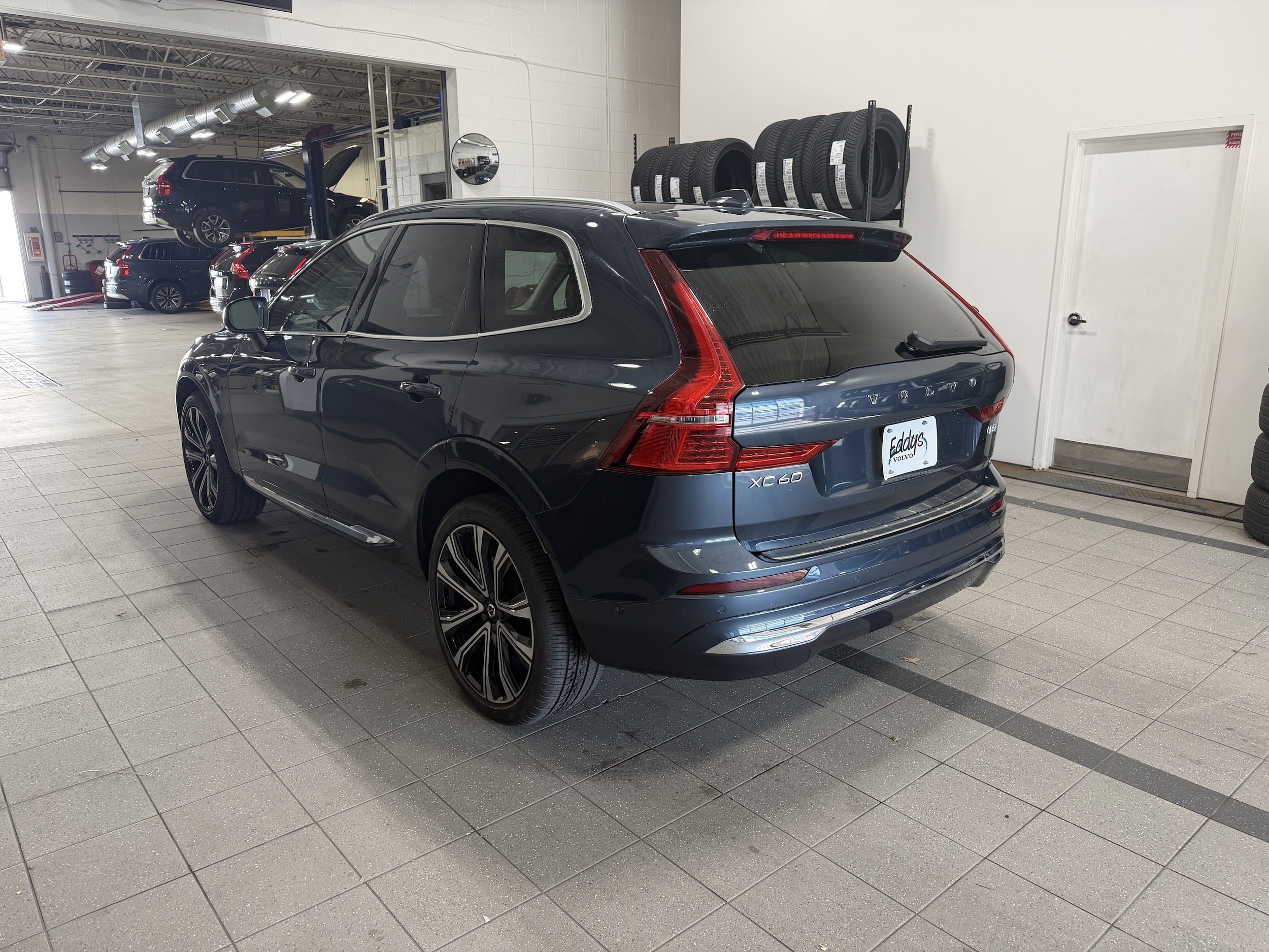 2023 Volvo XC60 Ultimate - Photo 6