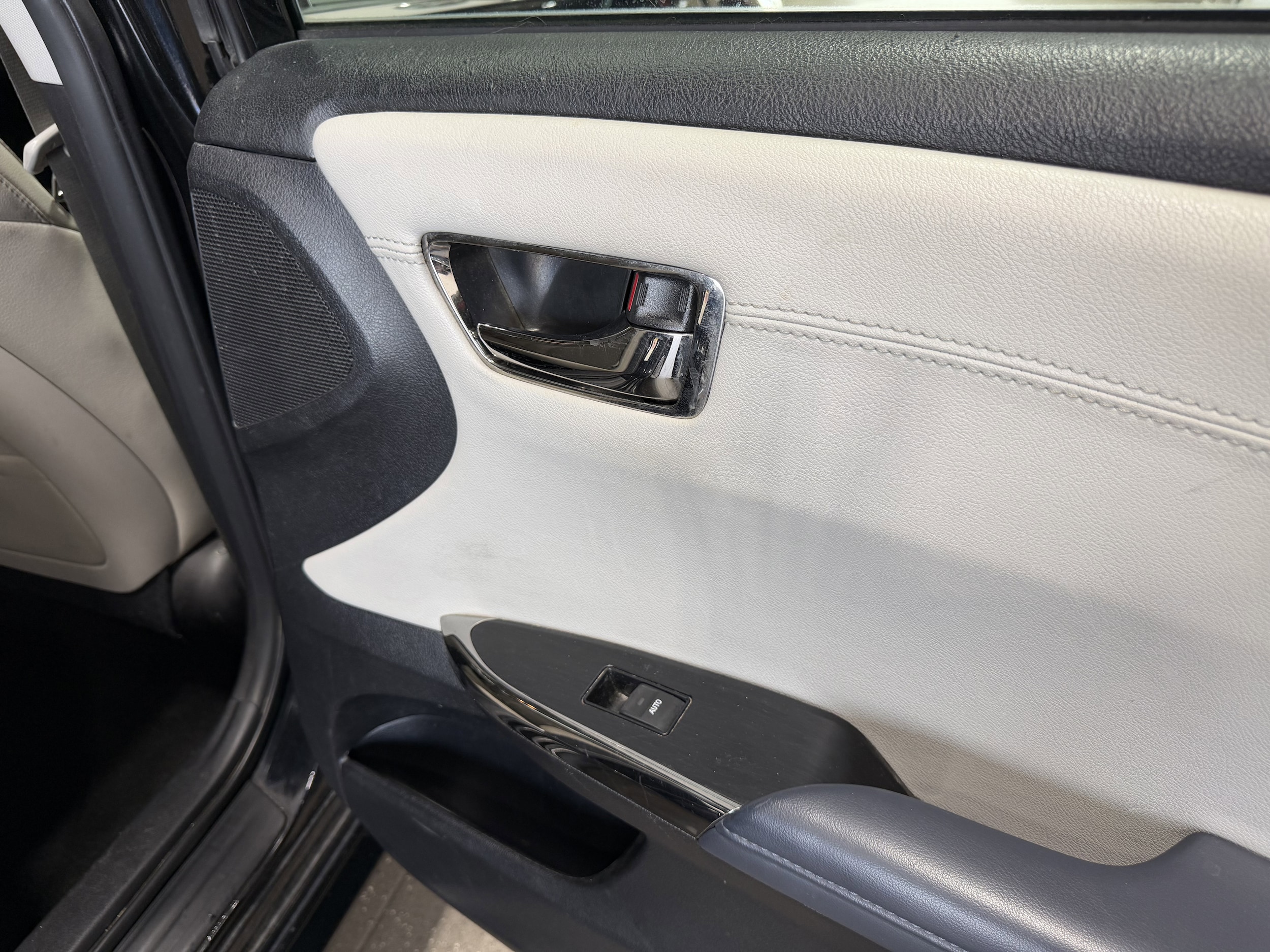 2014 Toyota Avalon XLE Premium - Photo 25