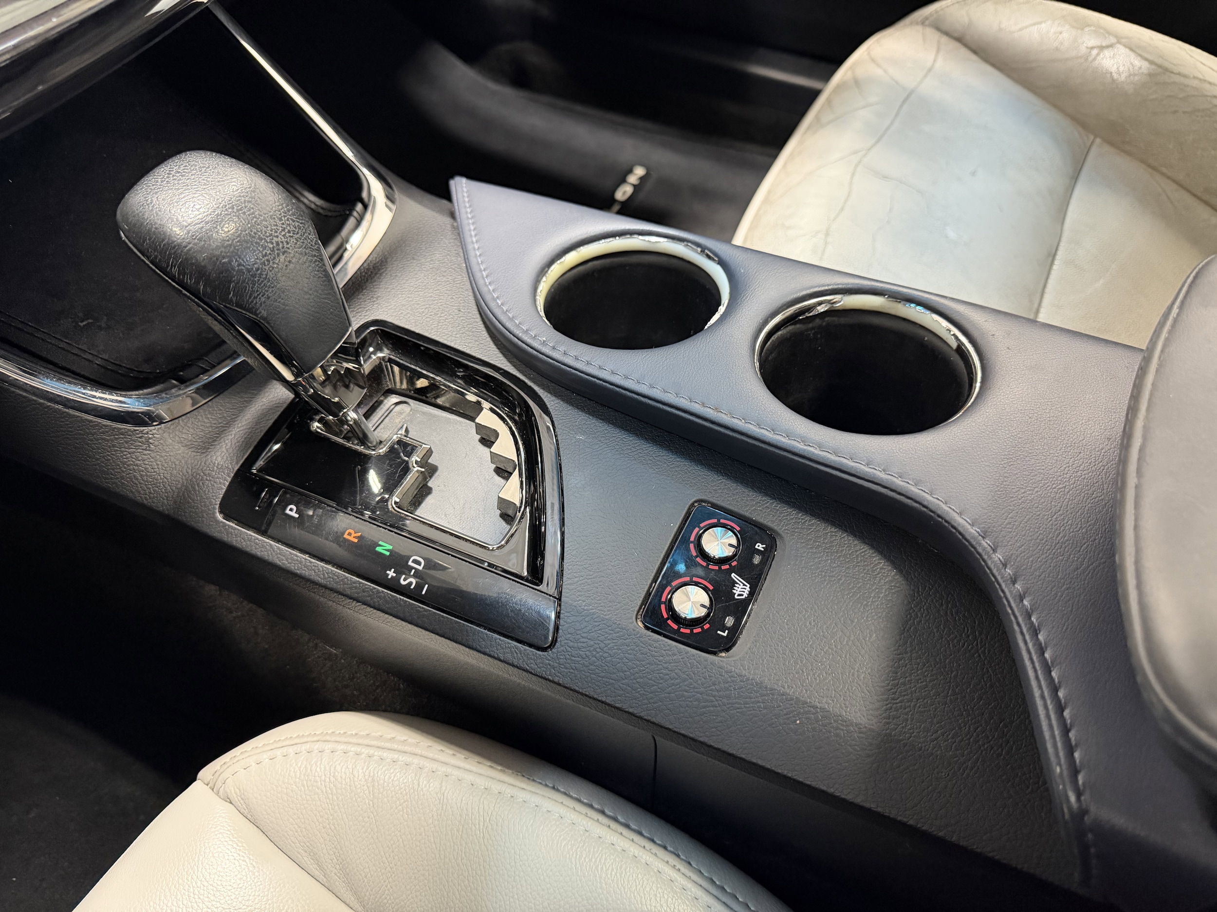 2014 Toyota Avalon XLE Premium - Photo 16