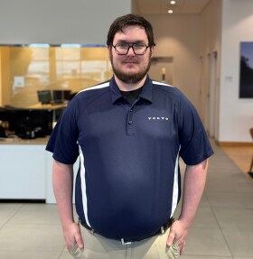 Staff member Jason Pratt from 3421c3703ca7