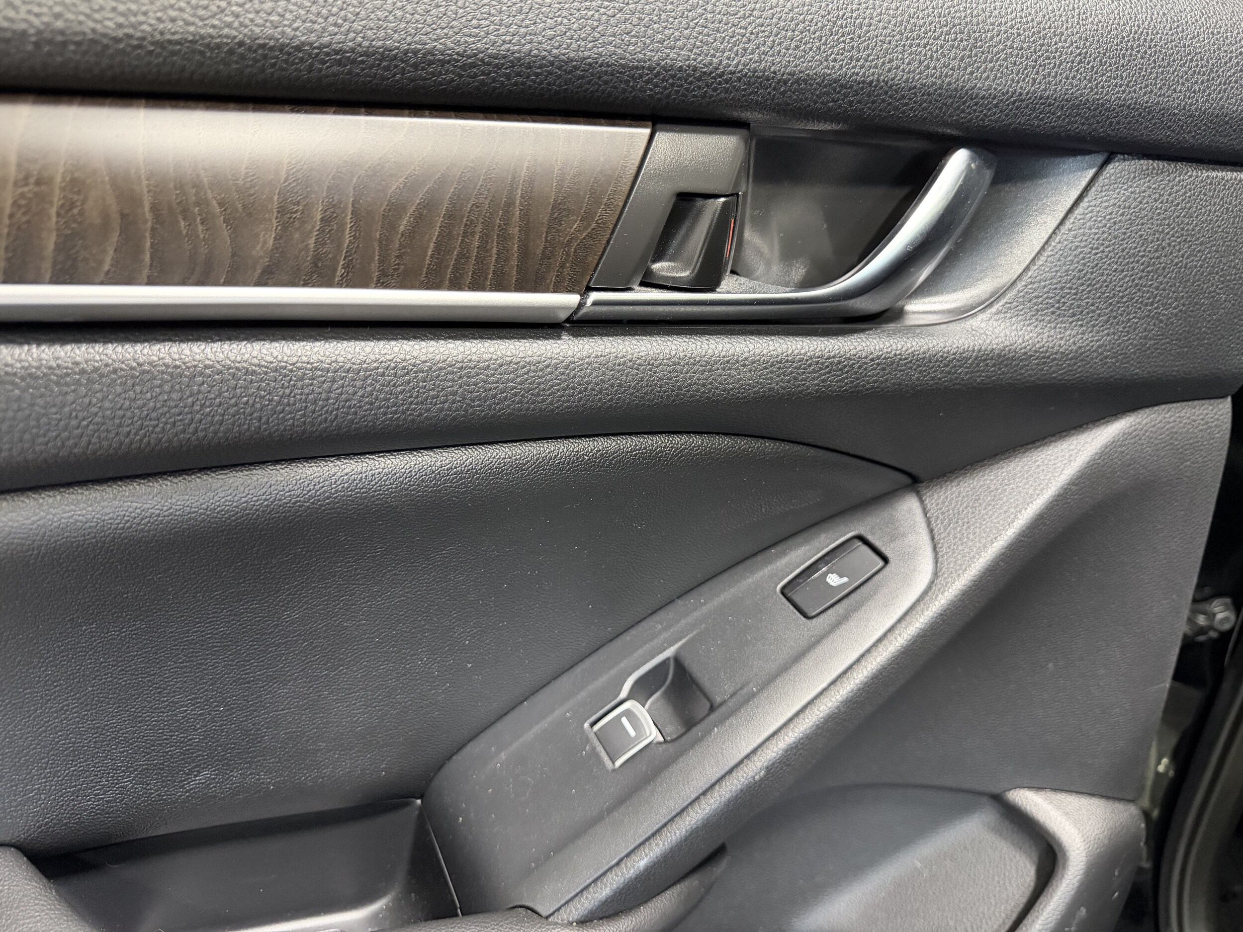 2021 Honda Accord Touring - Photo 28