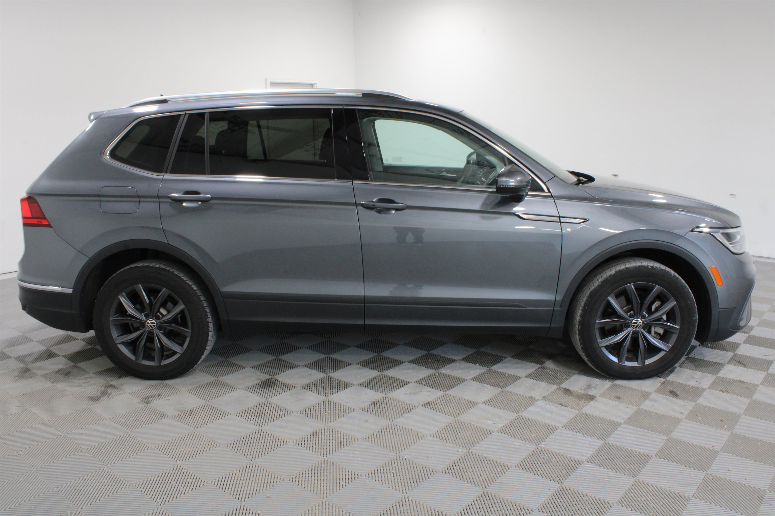 2024 Volkswagen Tiguan SE - Photo 26