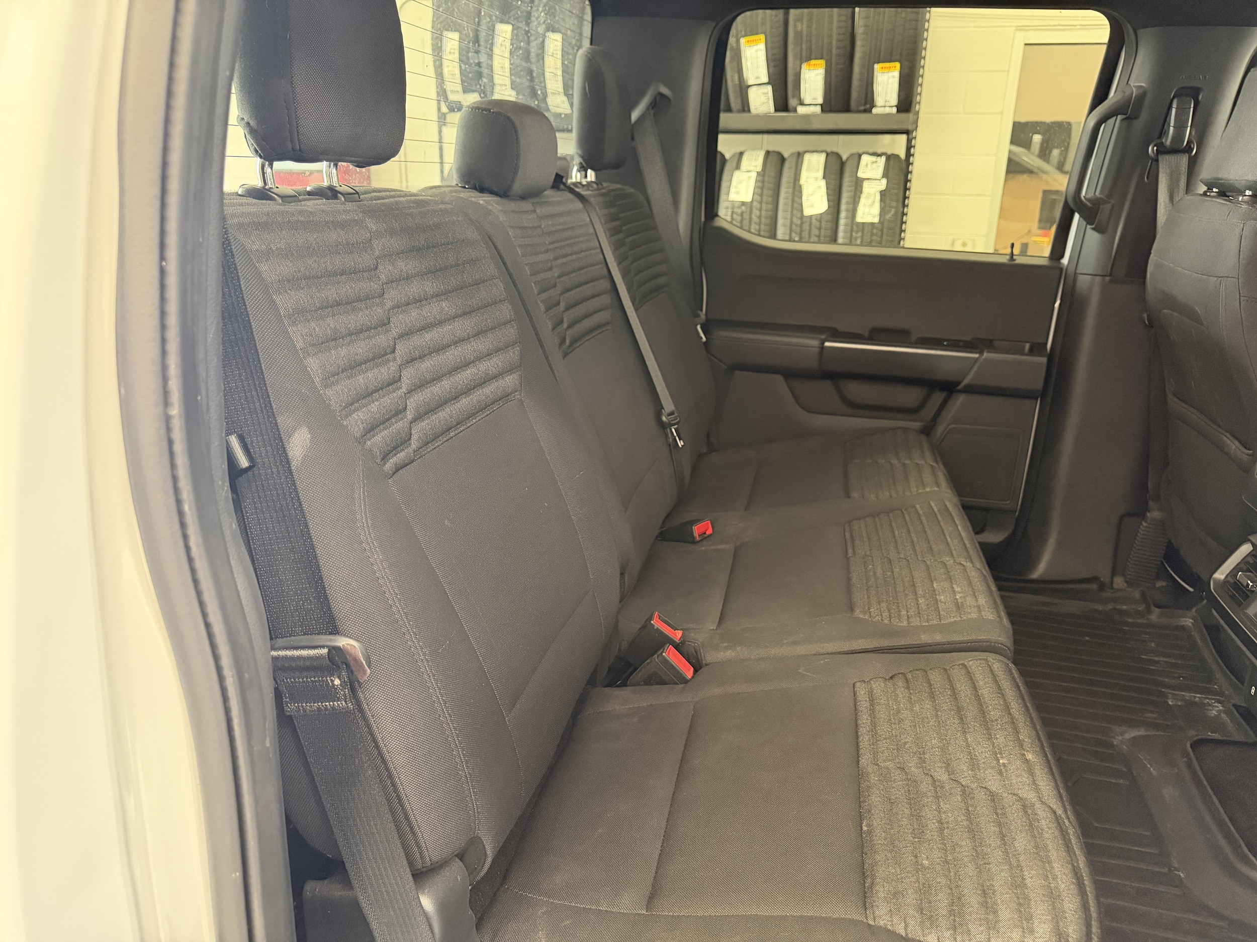2022 Ford F-150 XL - Photo 32