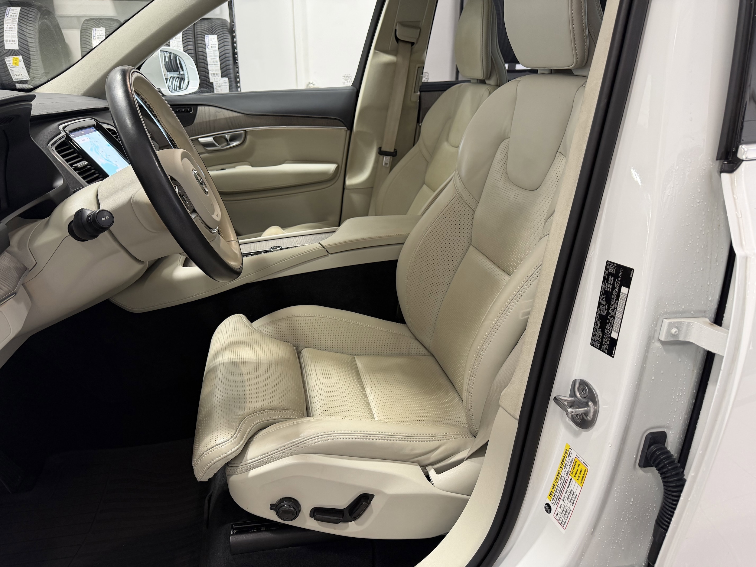 2023 Volvo XC90 Ultimate - Photo 14
