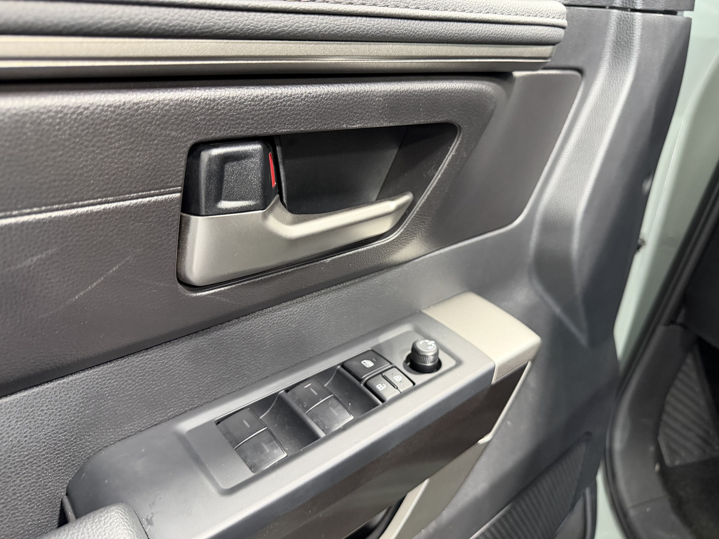 2026 Toyota Tundra SR5 - Photo 12