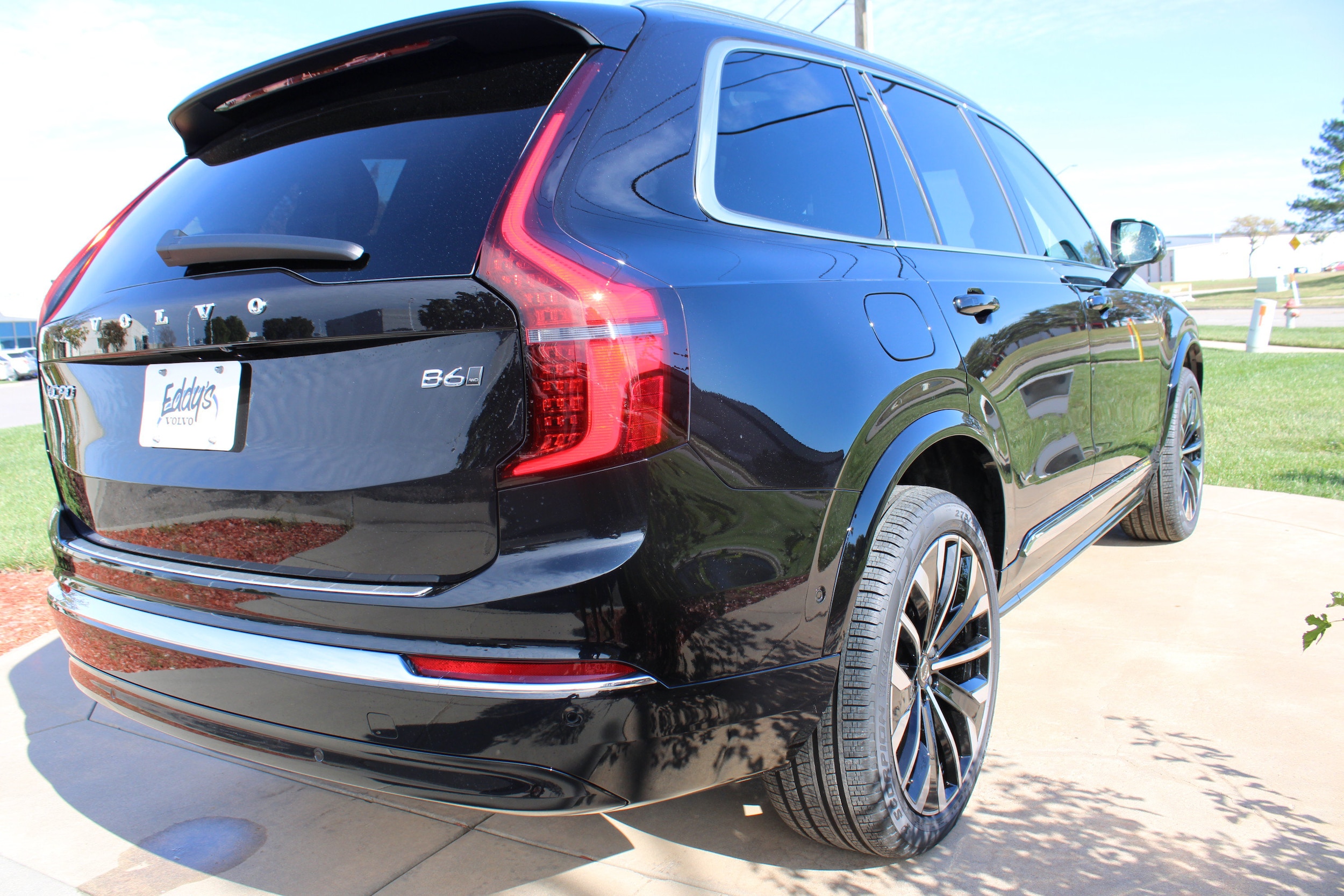 2026 Volvo XC90 Plus - Photo 7