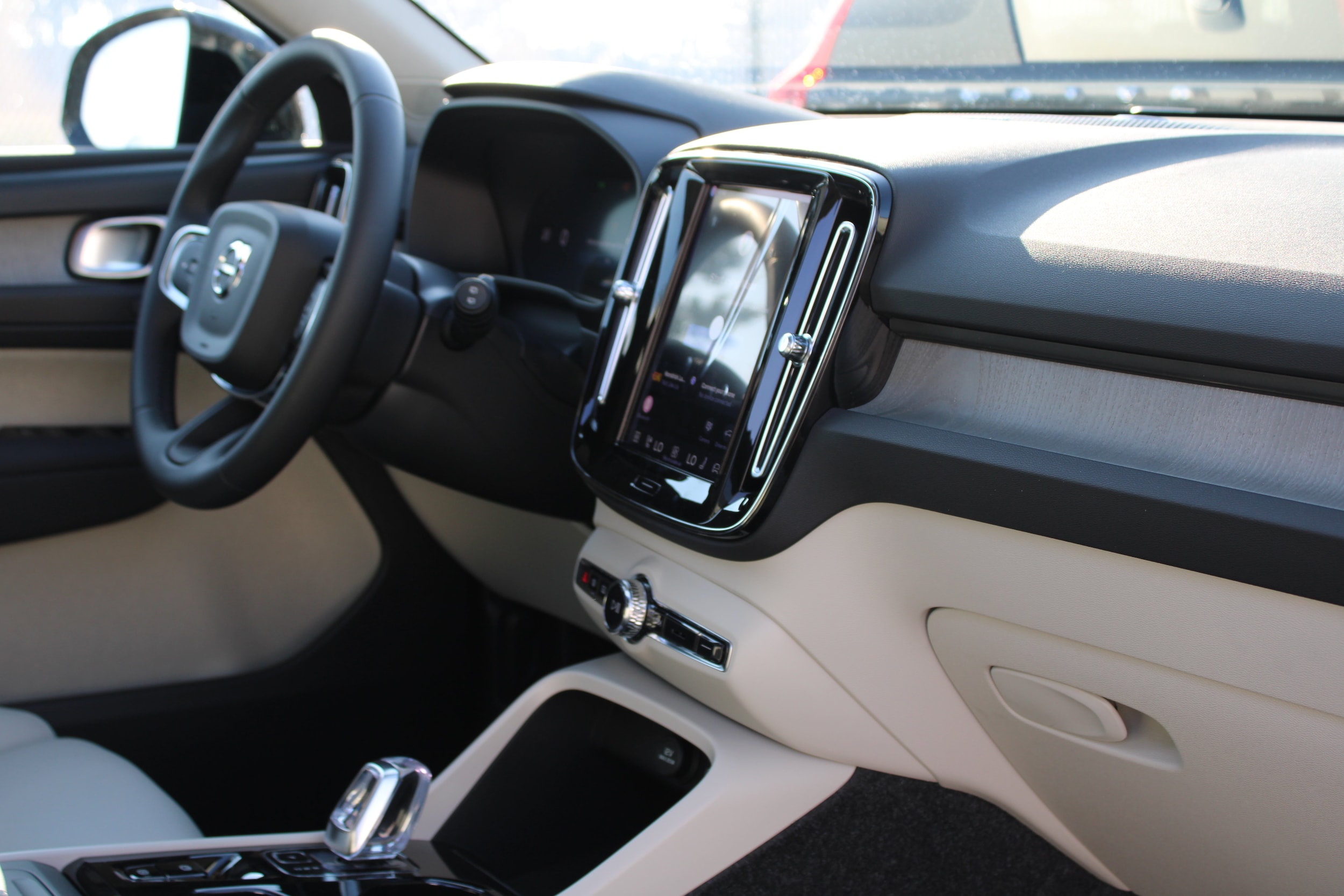 2026 Volvo XC40 Ultra - Photo 44
