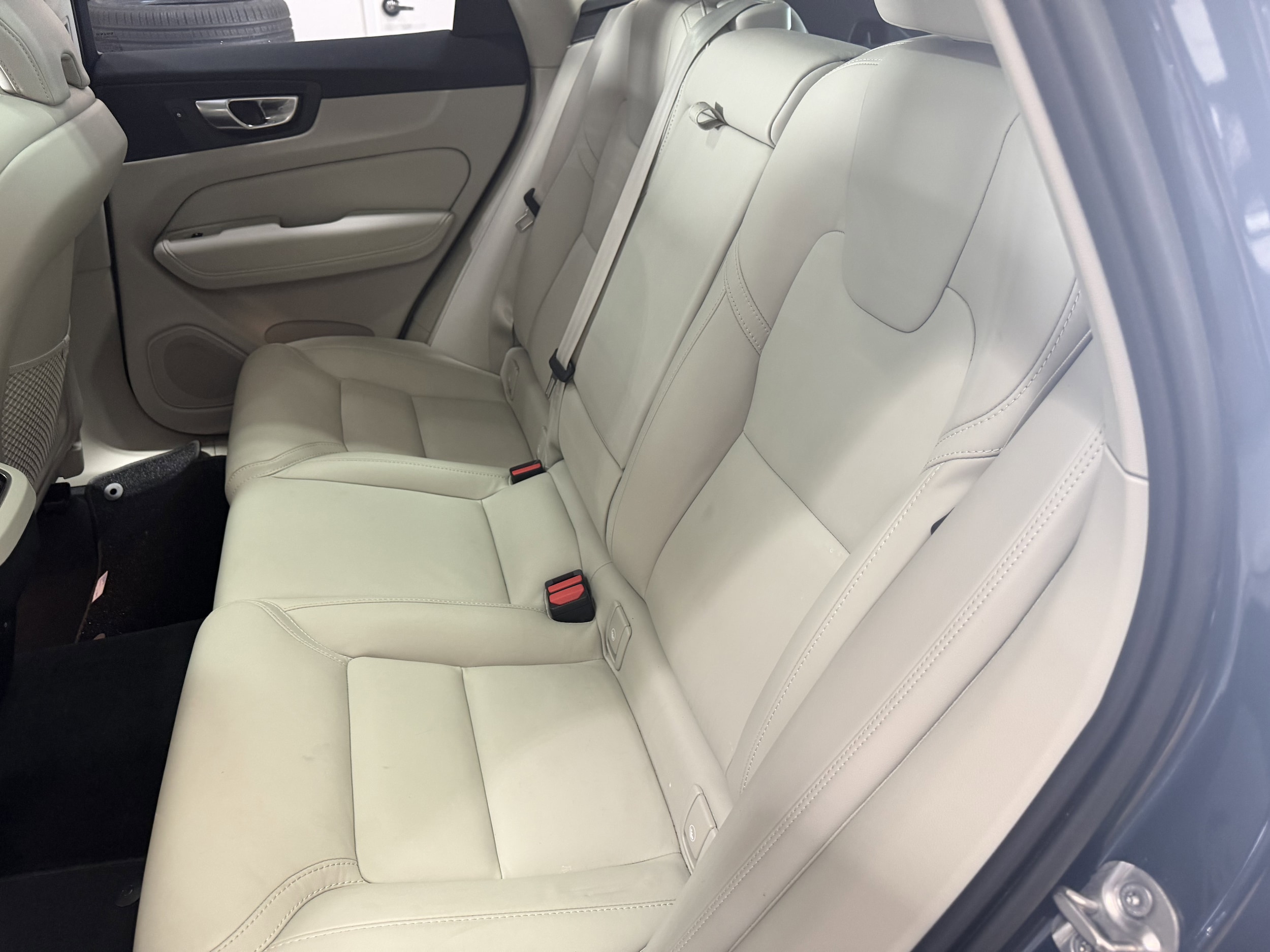 2023 Volvo XC60 Ultimate - Photo 24