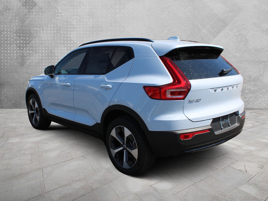 Certified 2026 Volvo XC40 B5 Plus Sport Utility