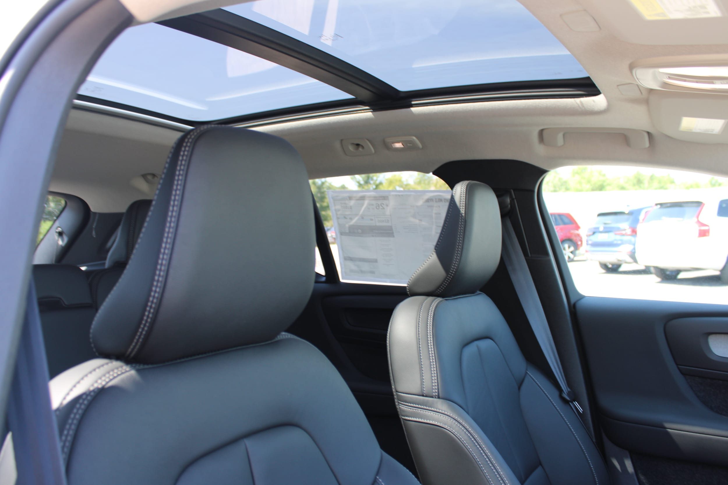 2026 Volvo XC40 Plus - Photo 38