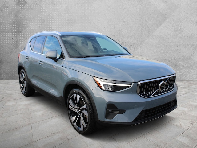 2023 Volvo XC40 B5 AWD Plus Bright Sport Utility