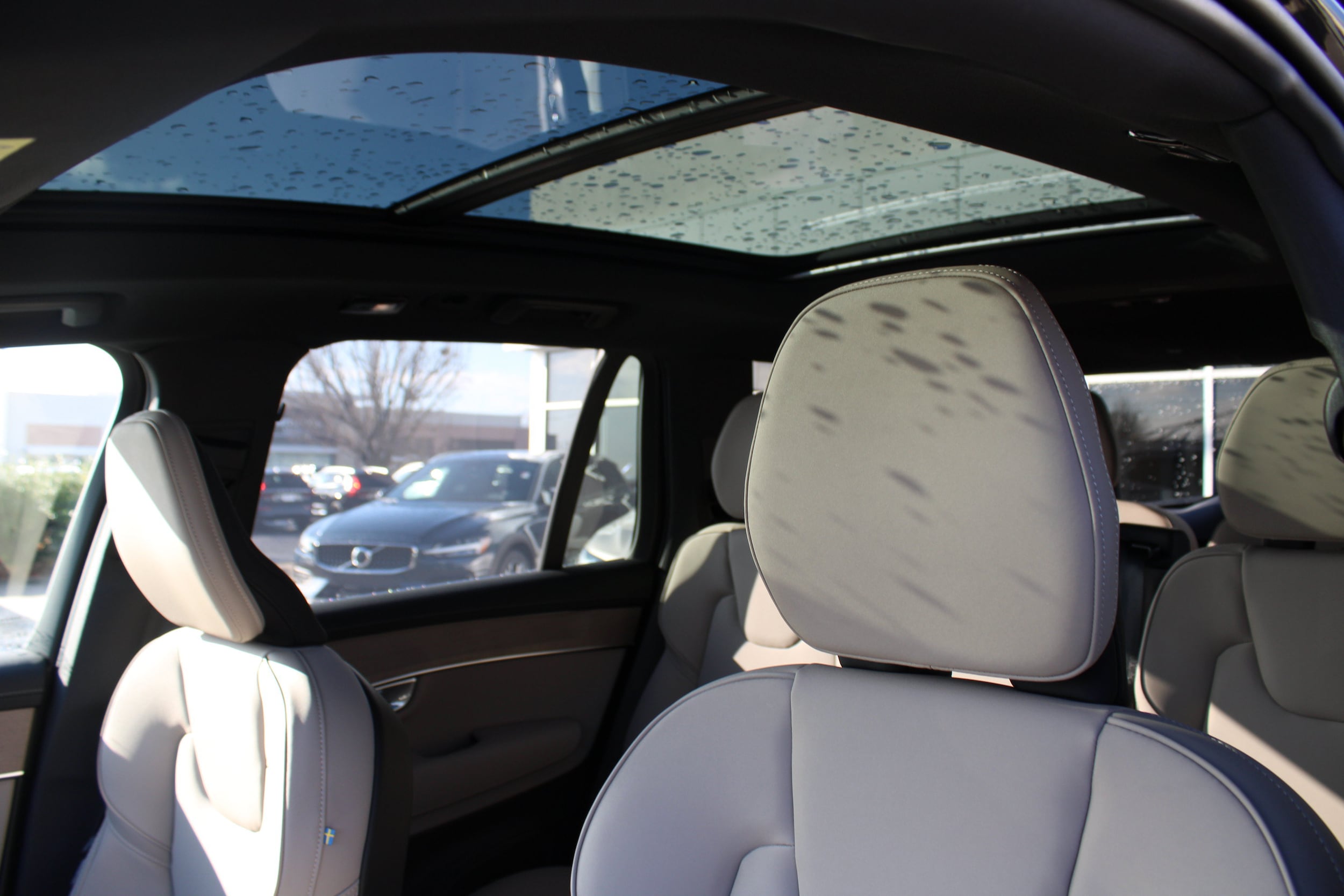 2026 Volvo XC90 Plus - Photo 10