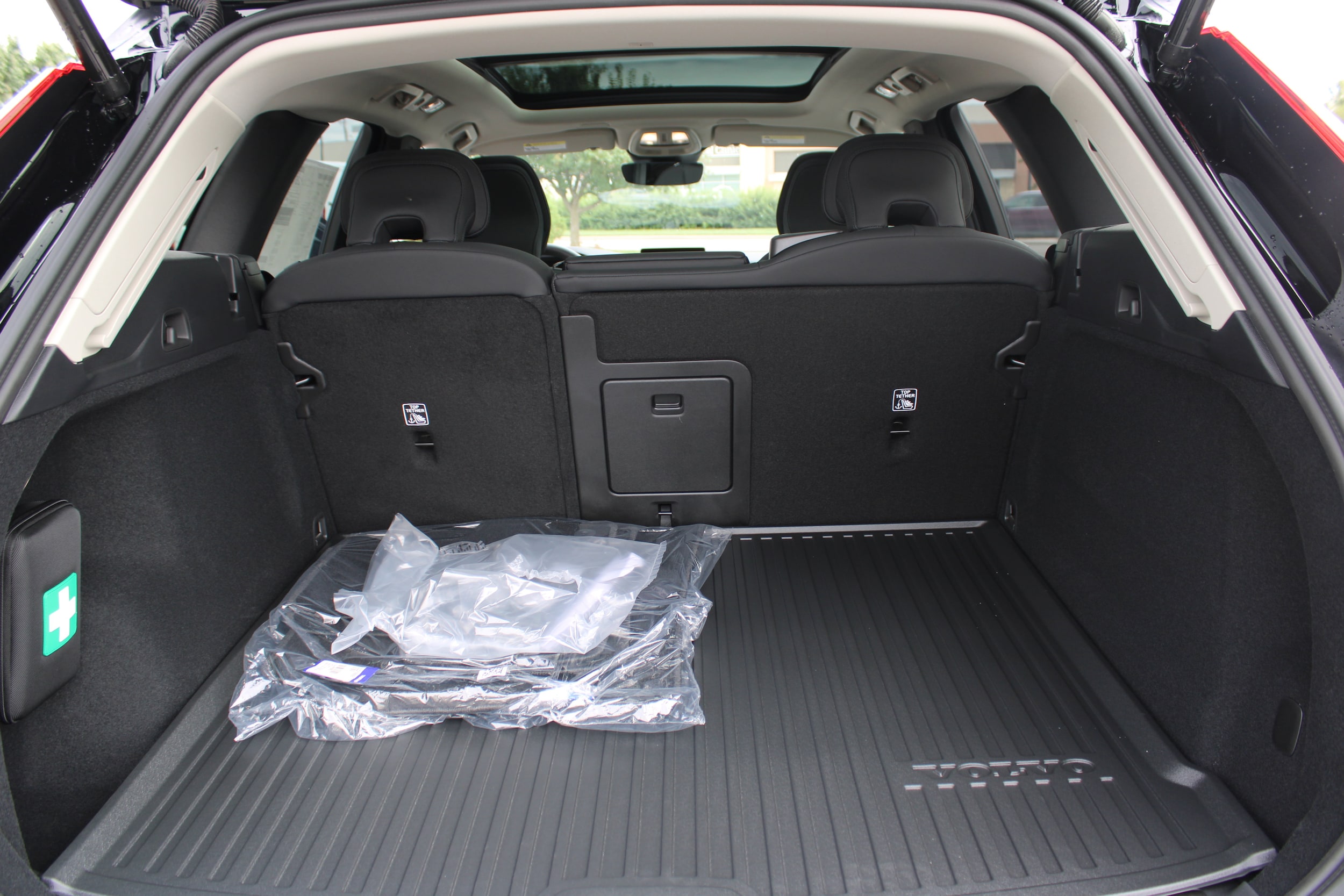 2026 Volvo XC60 Plus - Photo 46