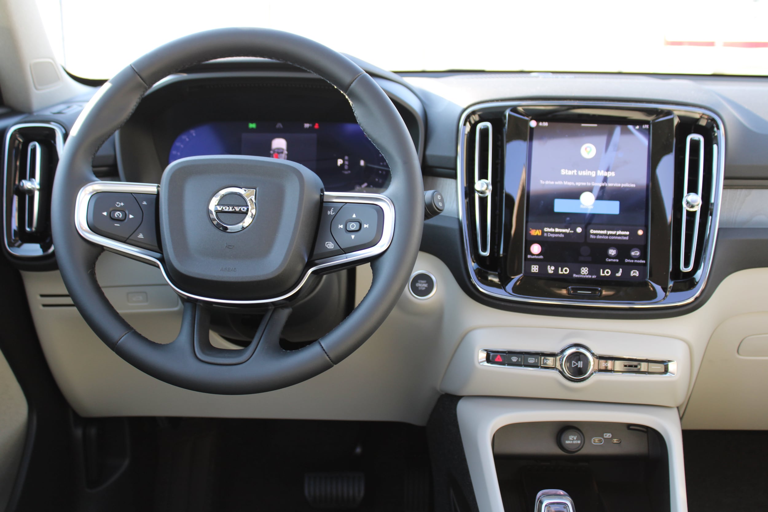 2026 Volvo XC40 Ultra - Photo 38