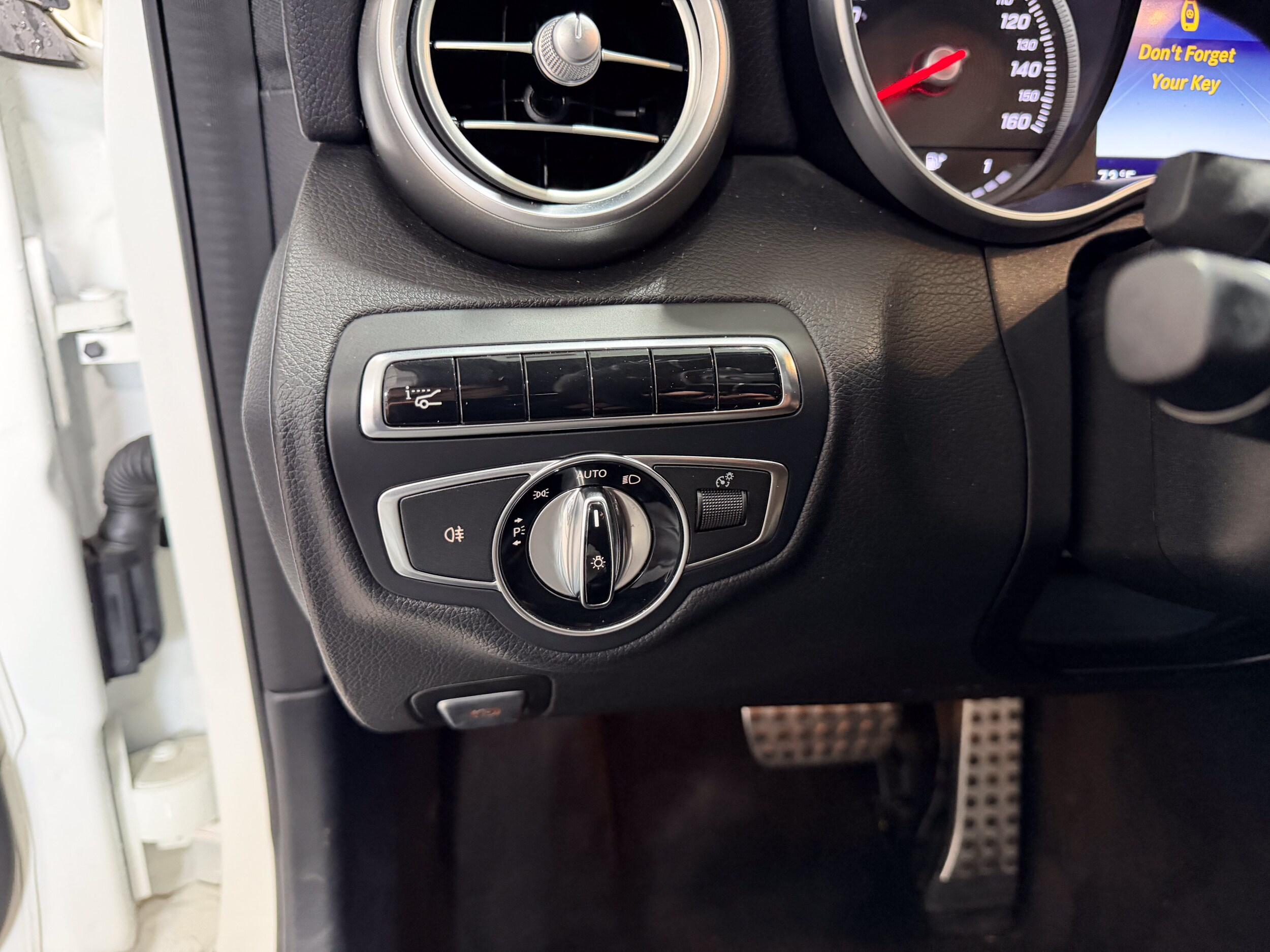 2016 Mercedes-Benz C-Class C300 - Photo 13