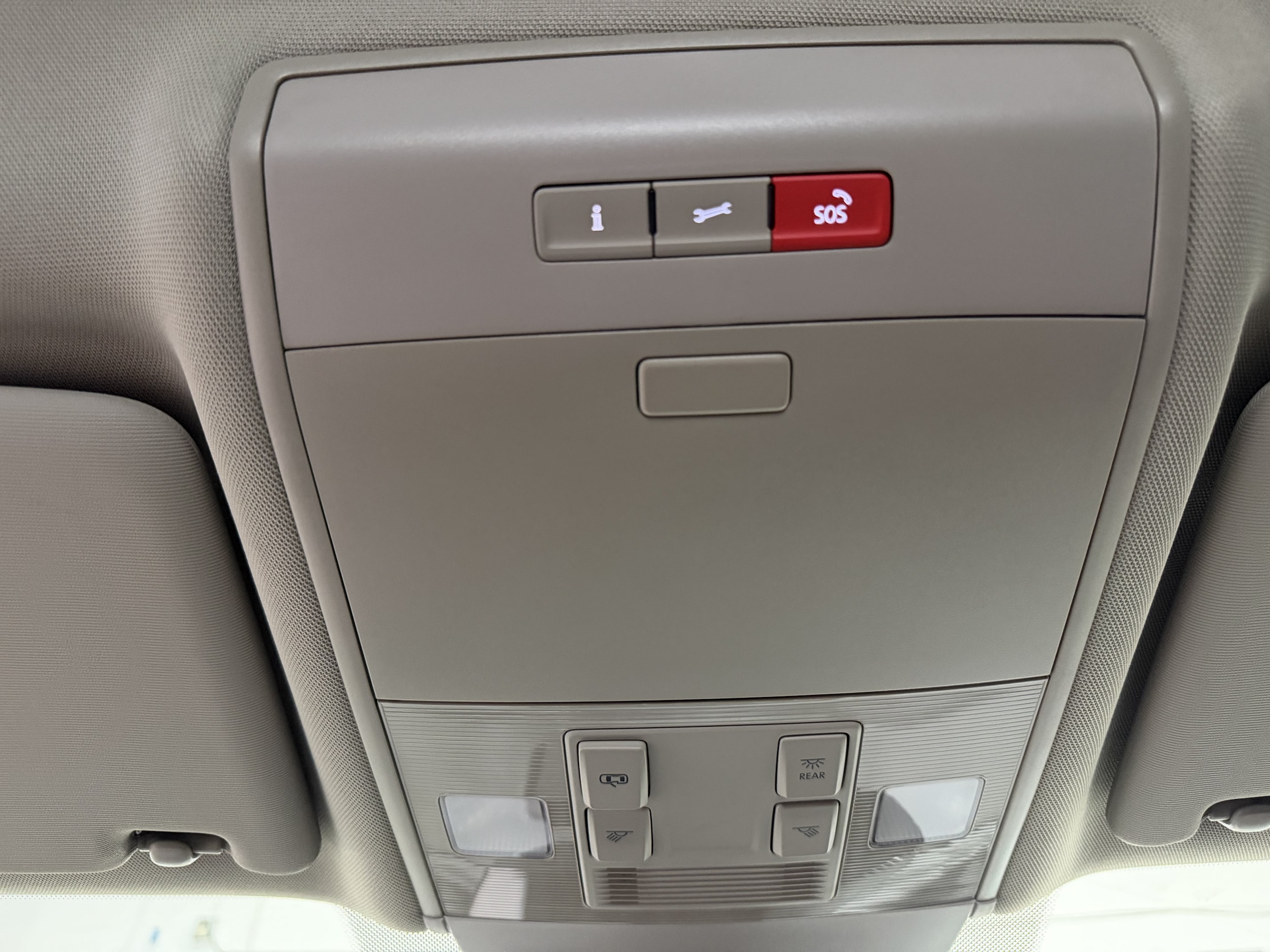 2018 Volkswagen Atlas SE w/Tech - Photo 17