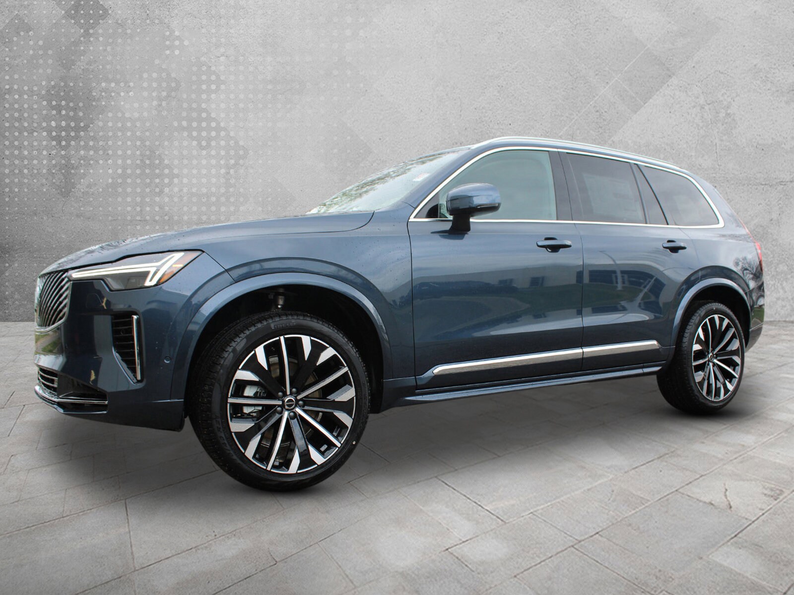2025 Volvo XC90 B5 Plus photo 3