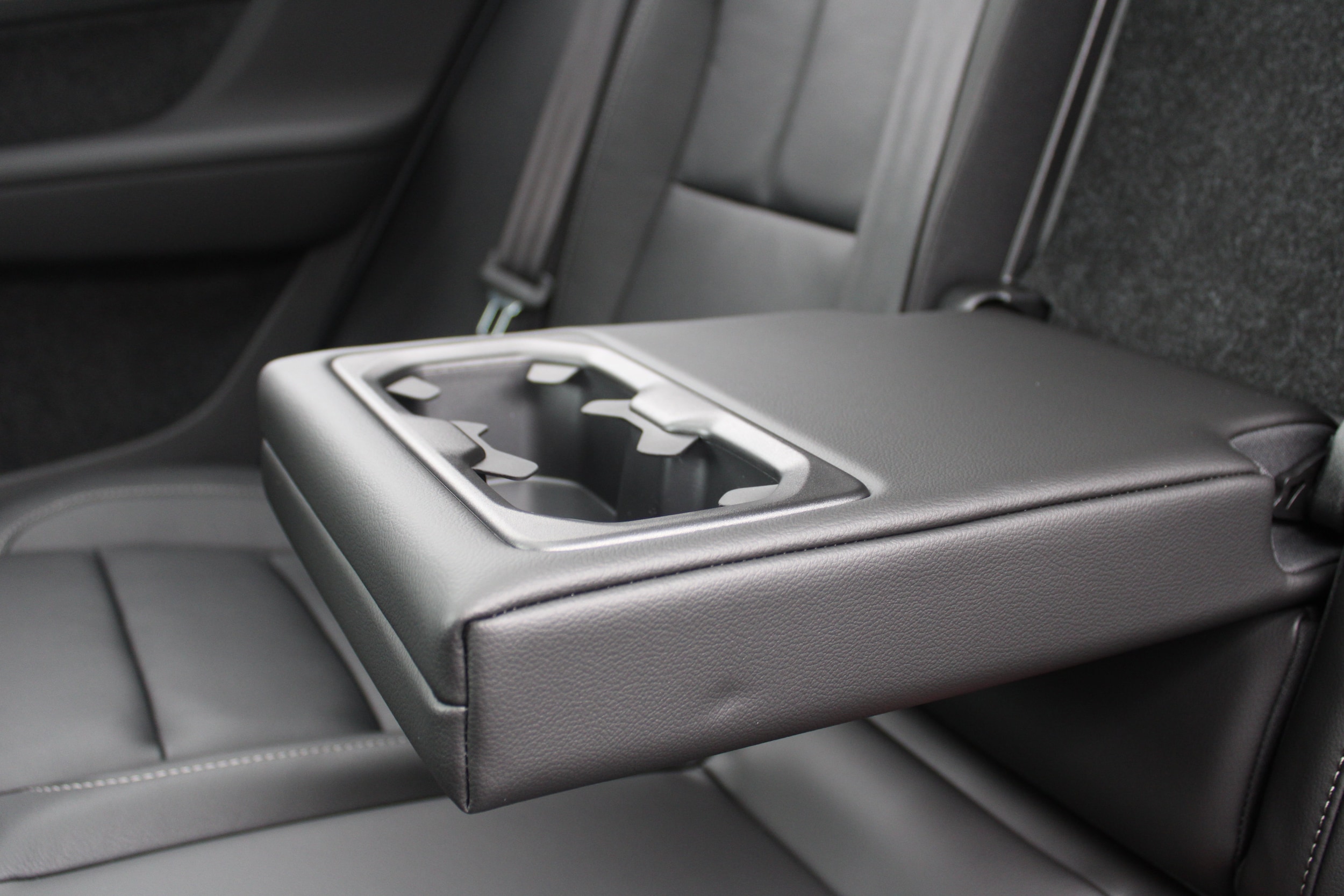 2026 Volvo XC40 Plus - Photo 42