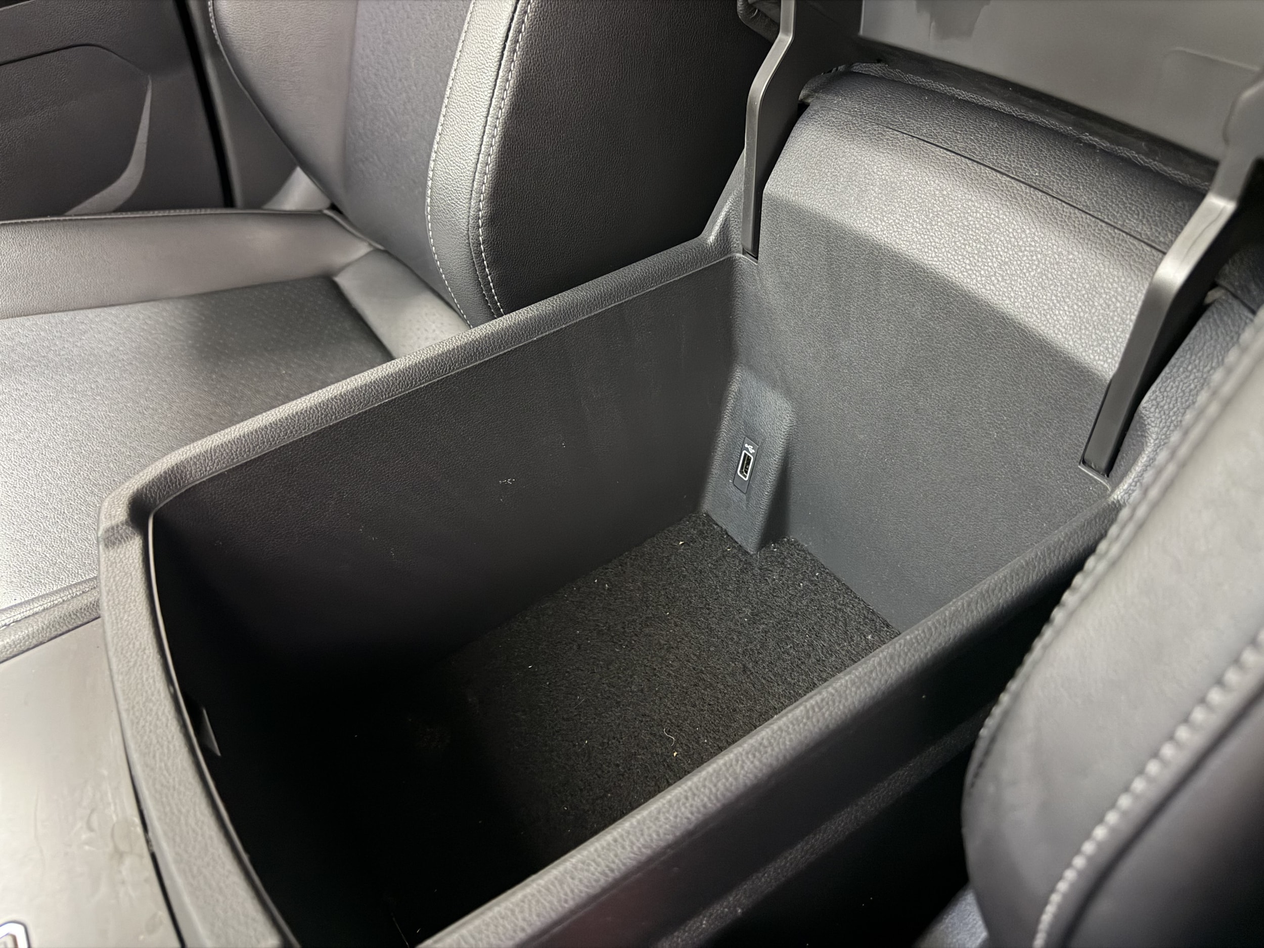 2018 Volkswagen Atlas SE w/Tech - Photo 23