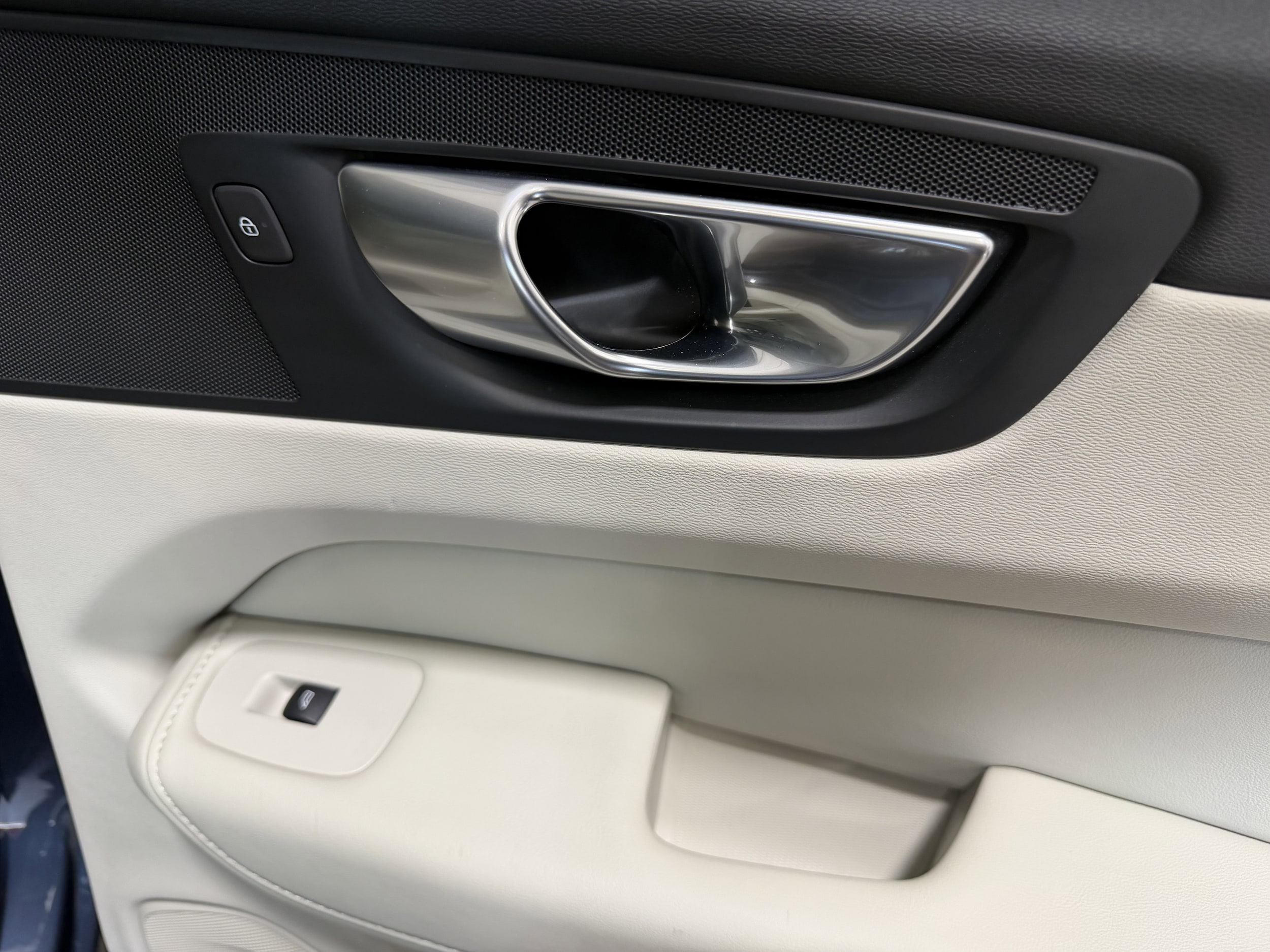 2023 Volvo XC60 Ultimate - Photo 27