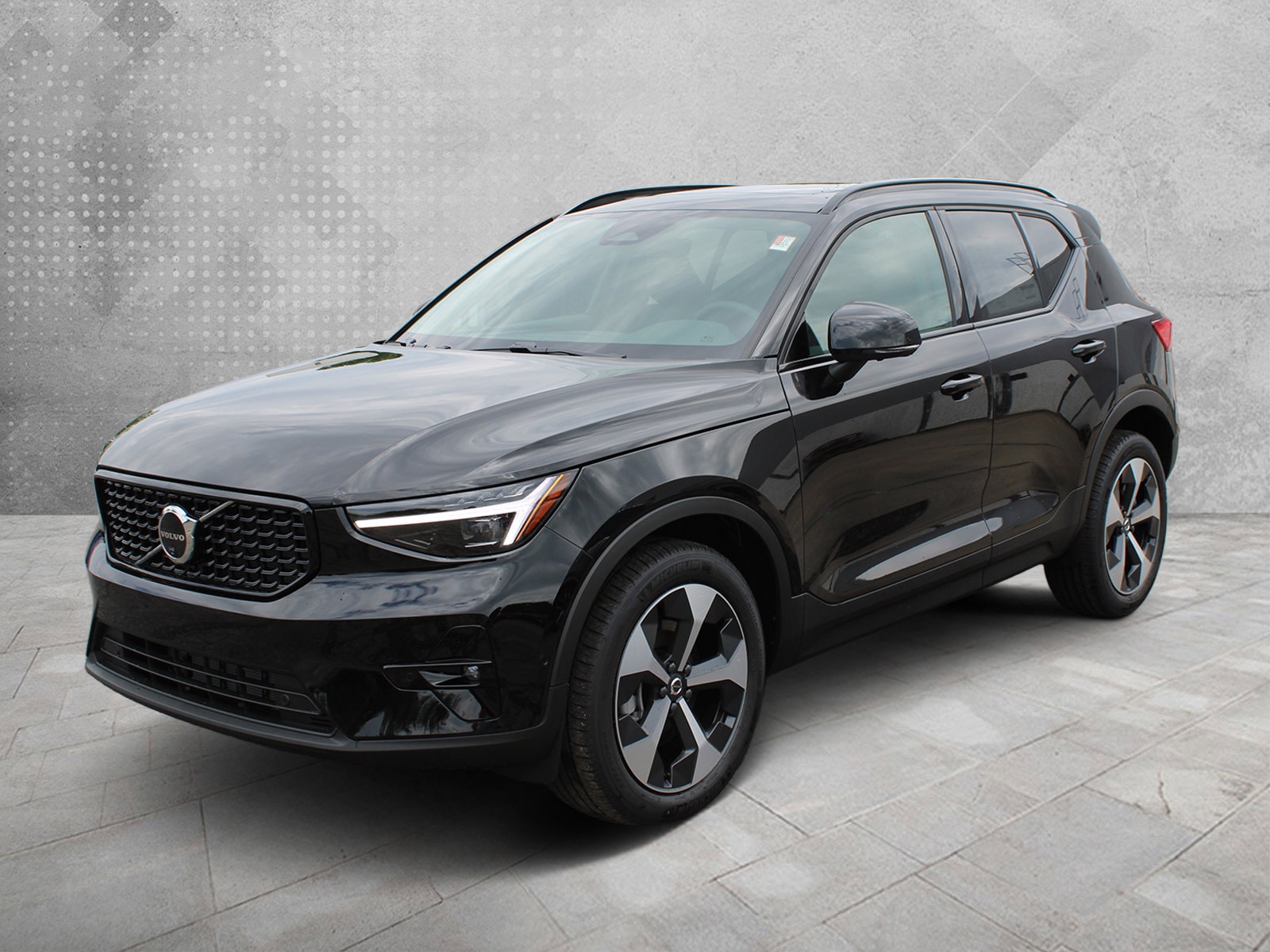 2026 Volvo XC40 Plus - Photo 3