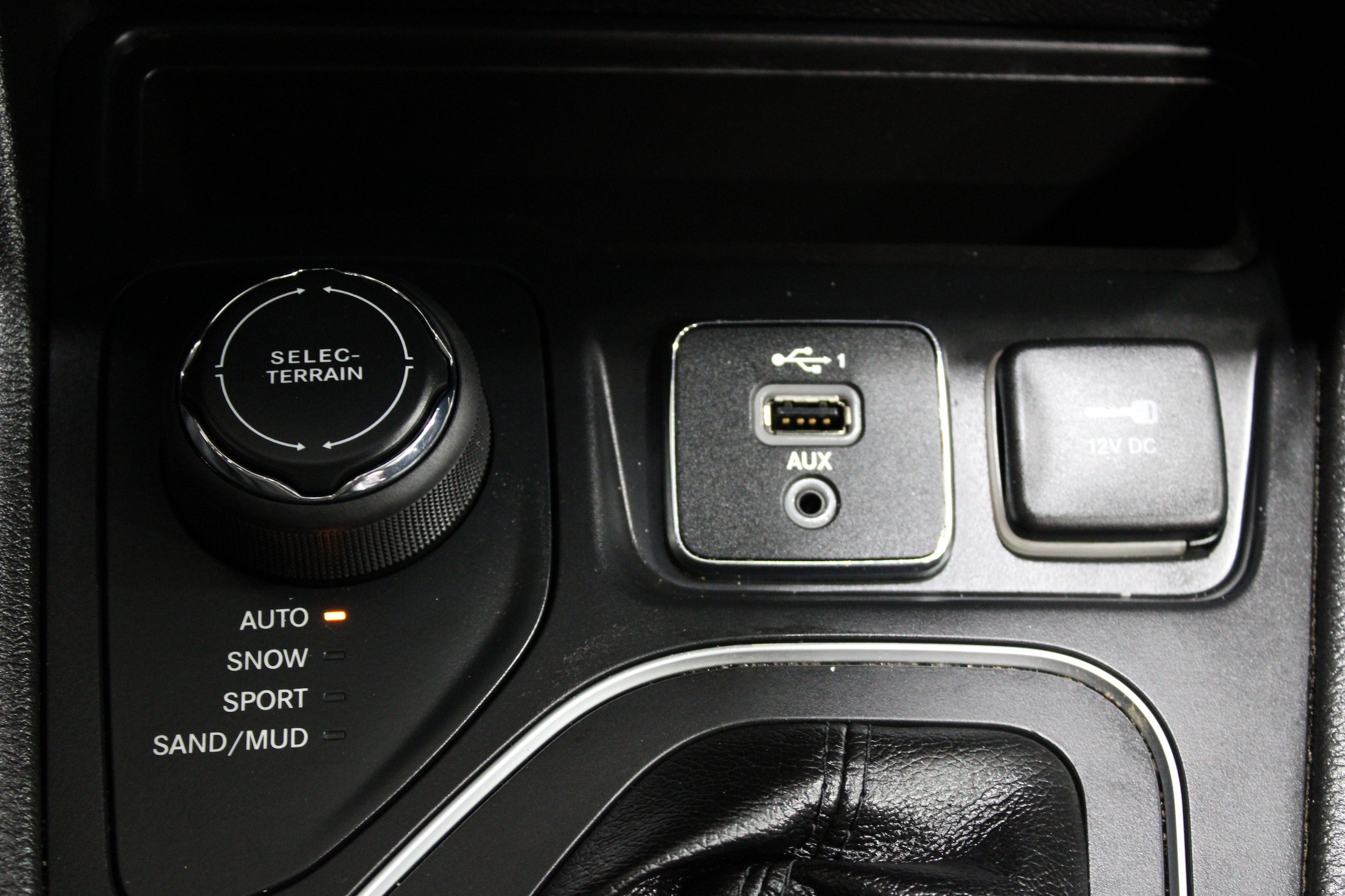 2019 Jeep Cherokee Latitude Plus - Photo 16