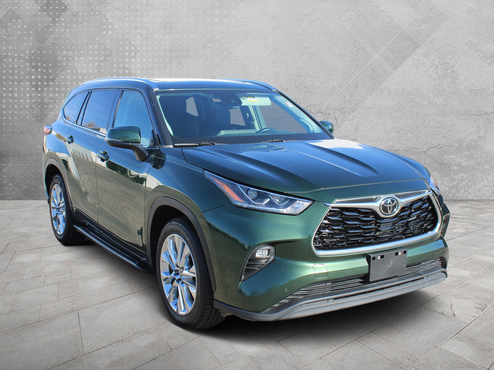 2023 Toyota Highlander Limited's photo