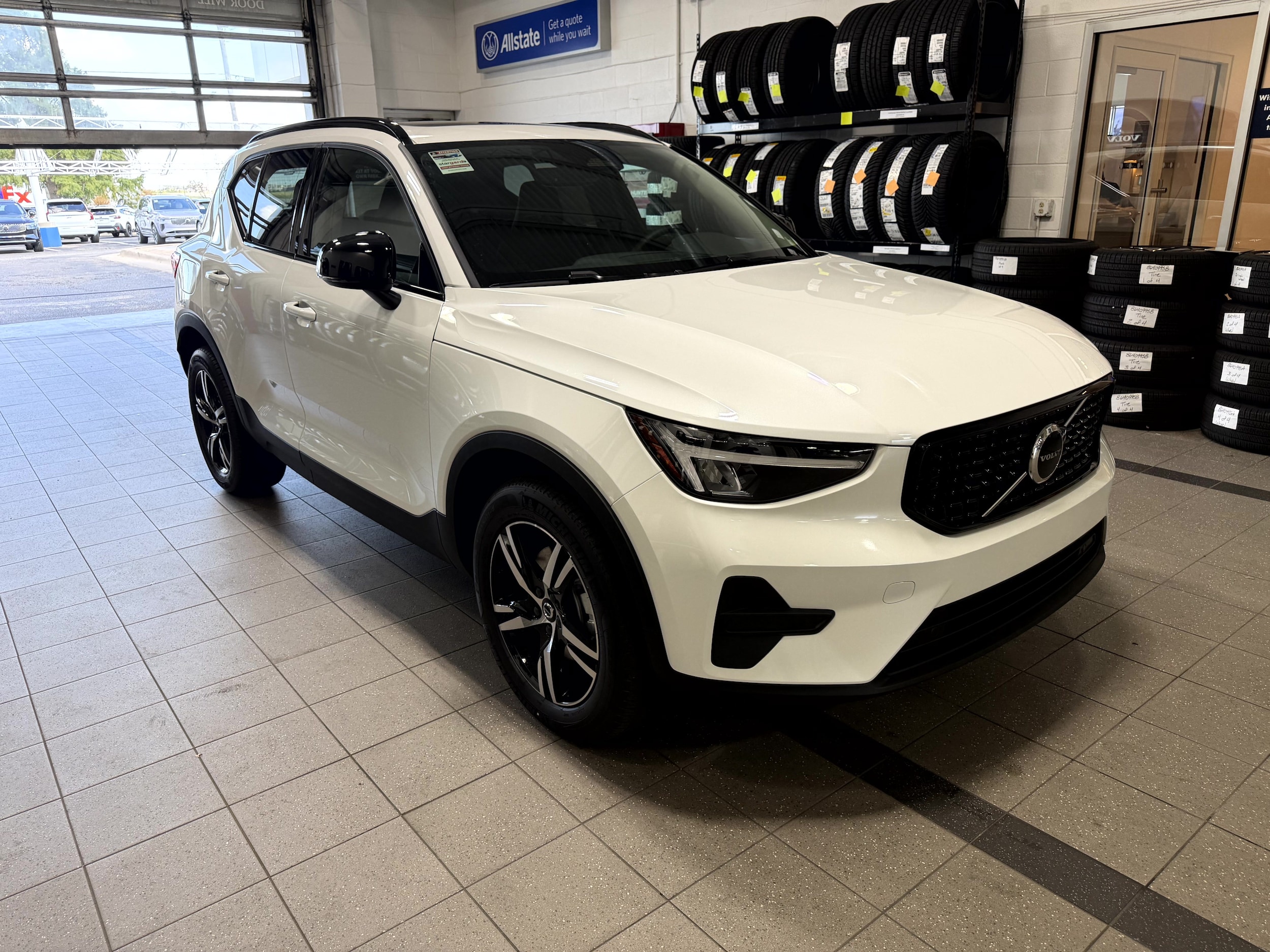 2026 Volvo XC40 Core