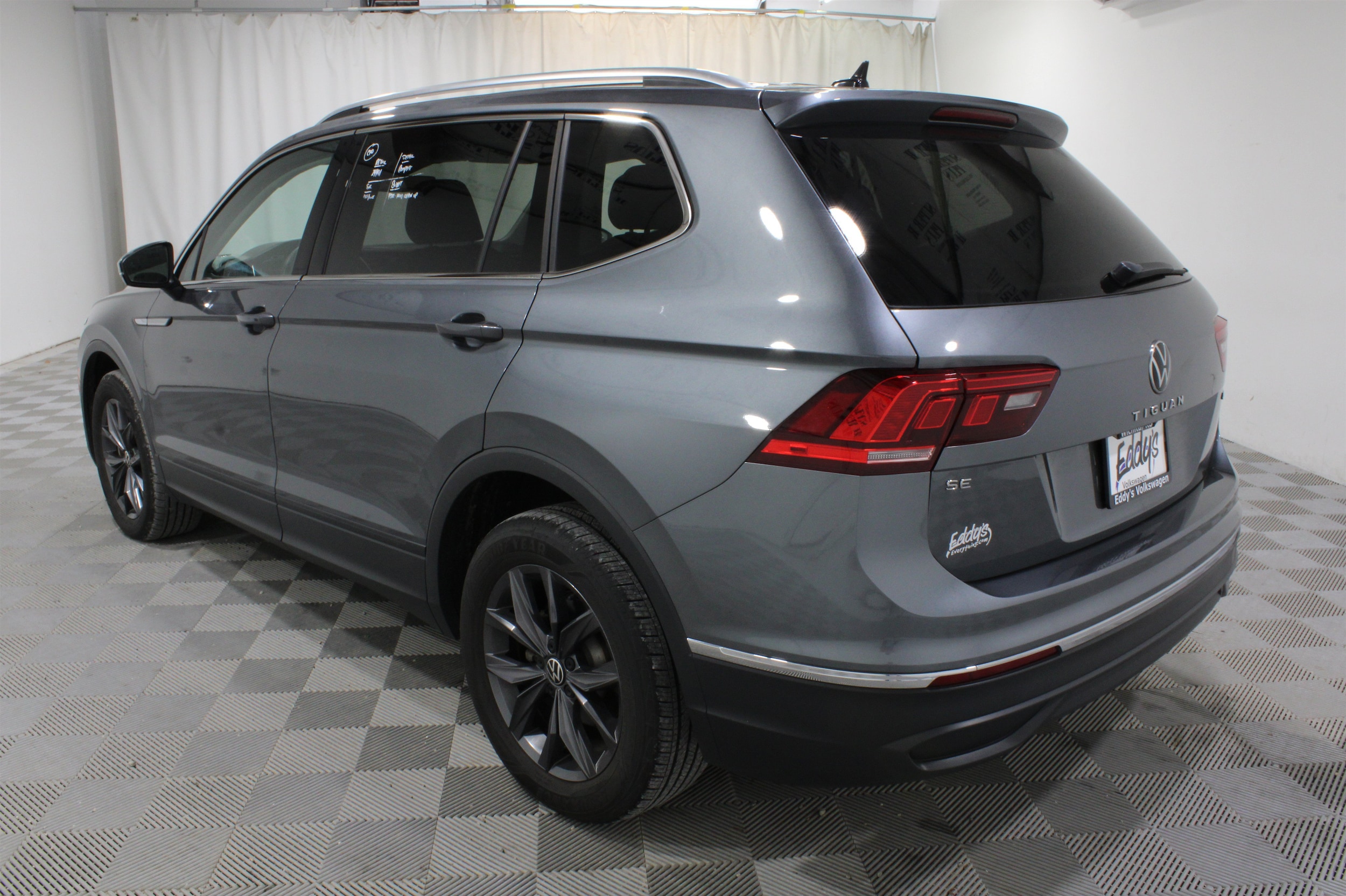 2024 Volkswagen Tiguan SE - Photo 29