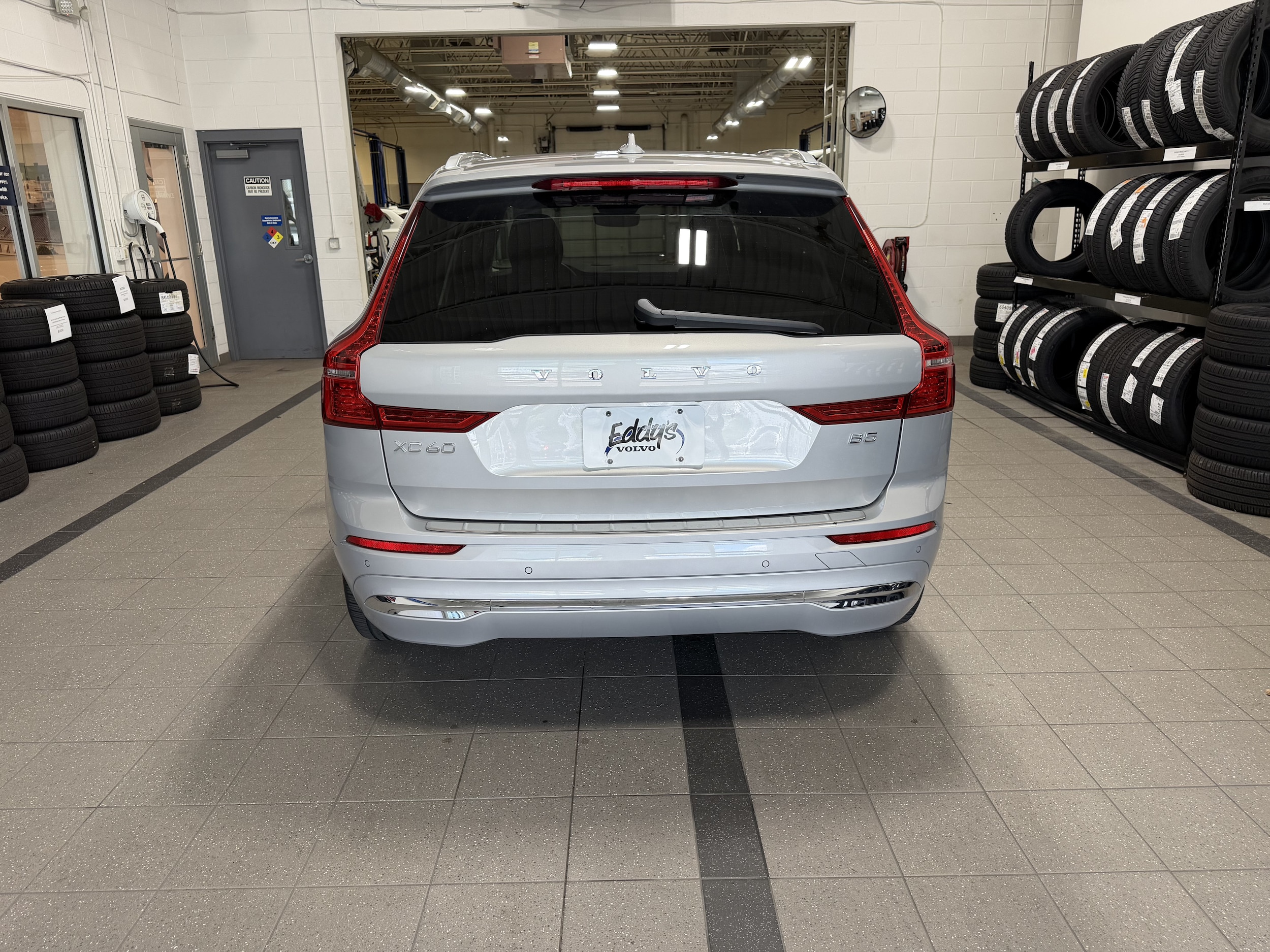 2023 Volvo XC60 Ultimate - Photo 8
