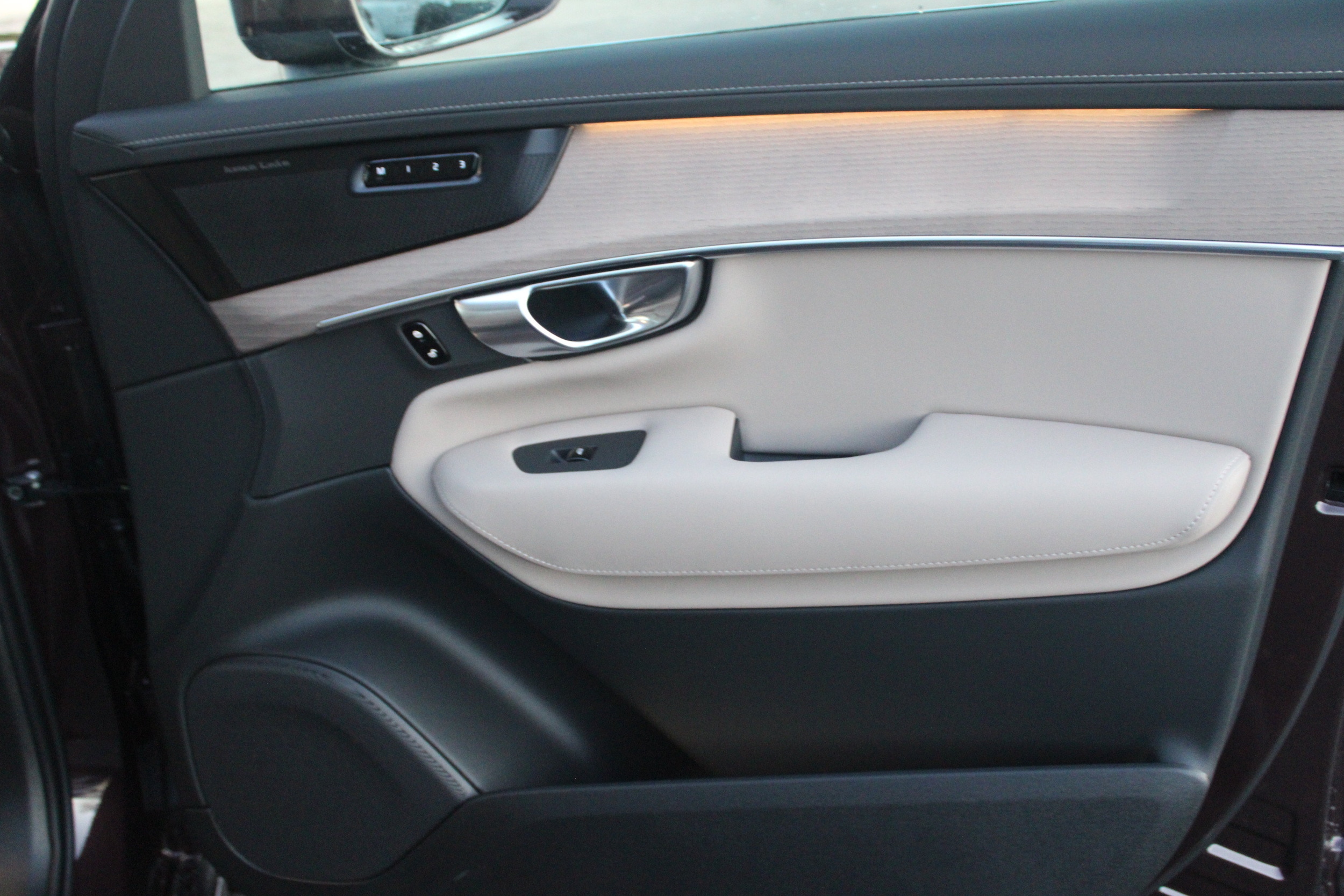 2026 Volvo XC90 Ultra - Photo 44