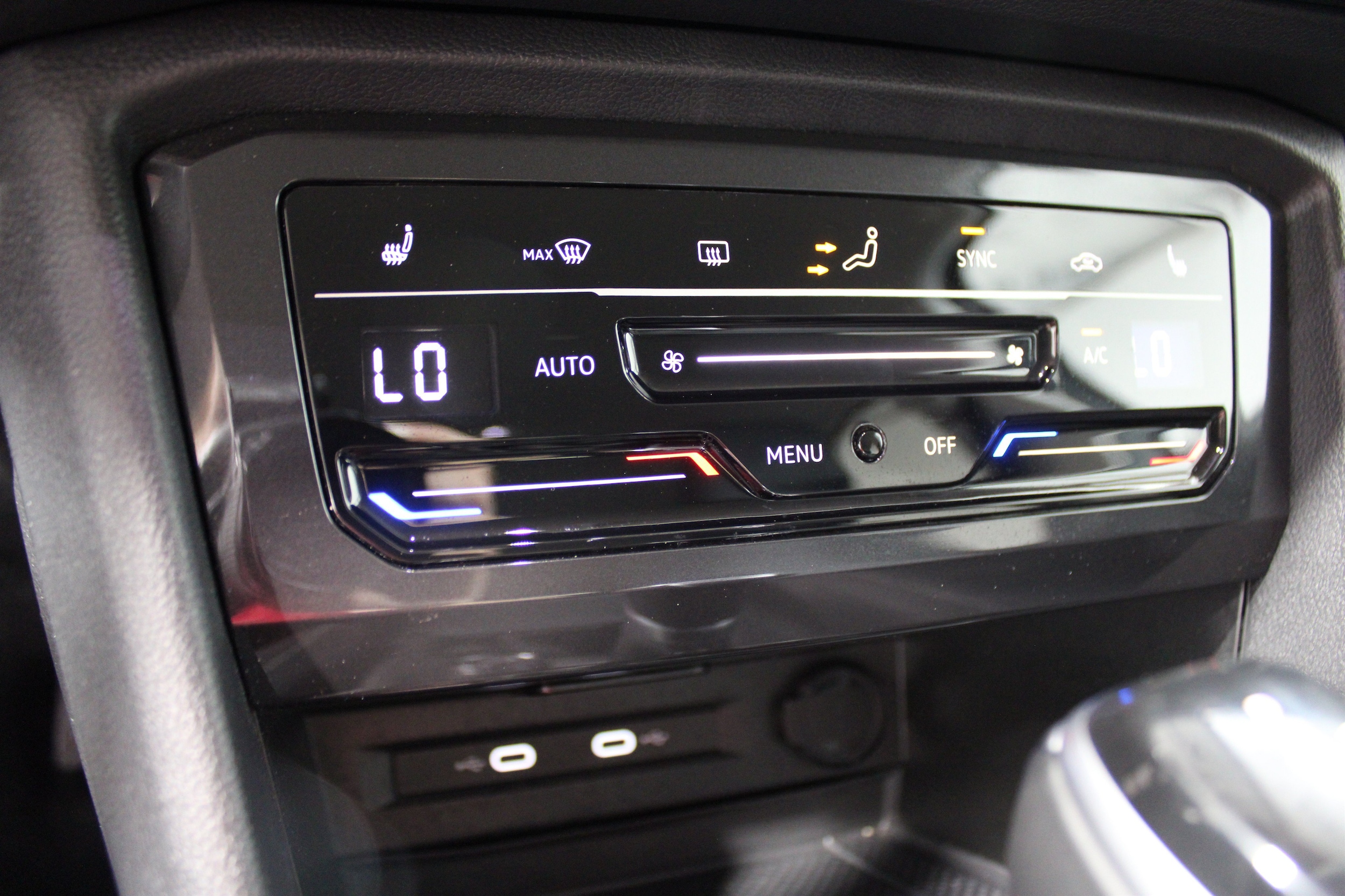 2024 Volkswagen Tiguan SE - Photo 16