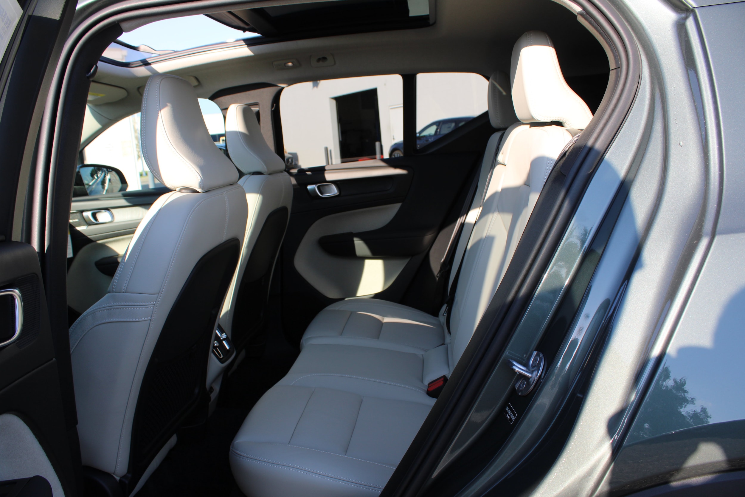 2026 Volvo XC40 Ultra - Photo 34