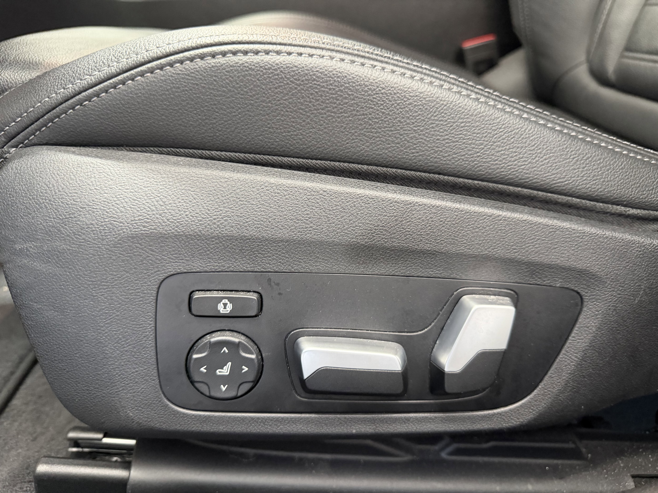 2019 BMW 3 Series 330i - Photo 12