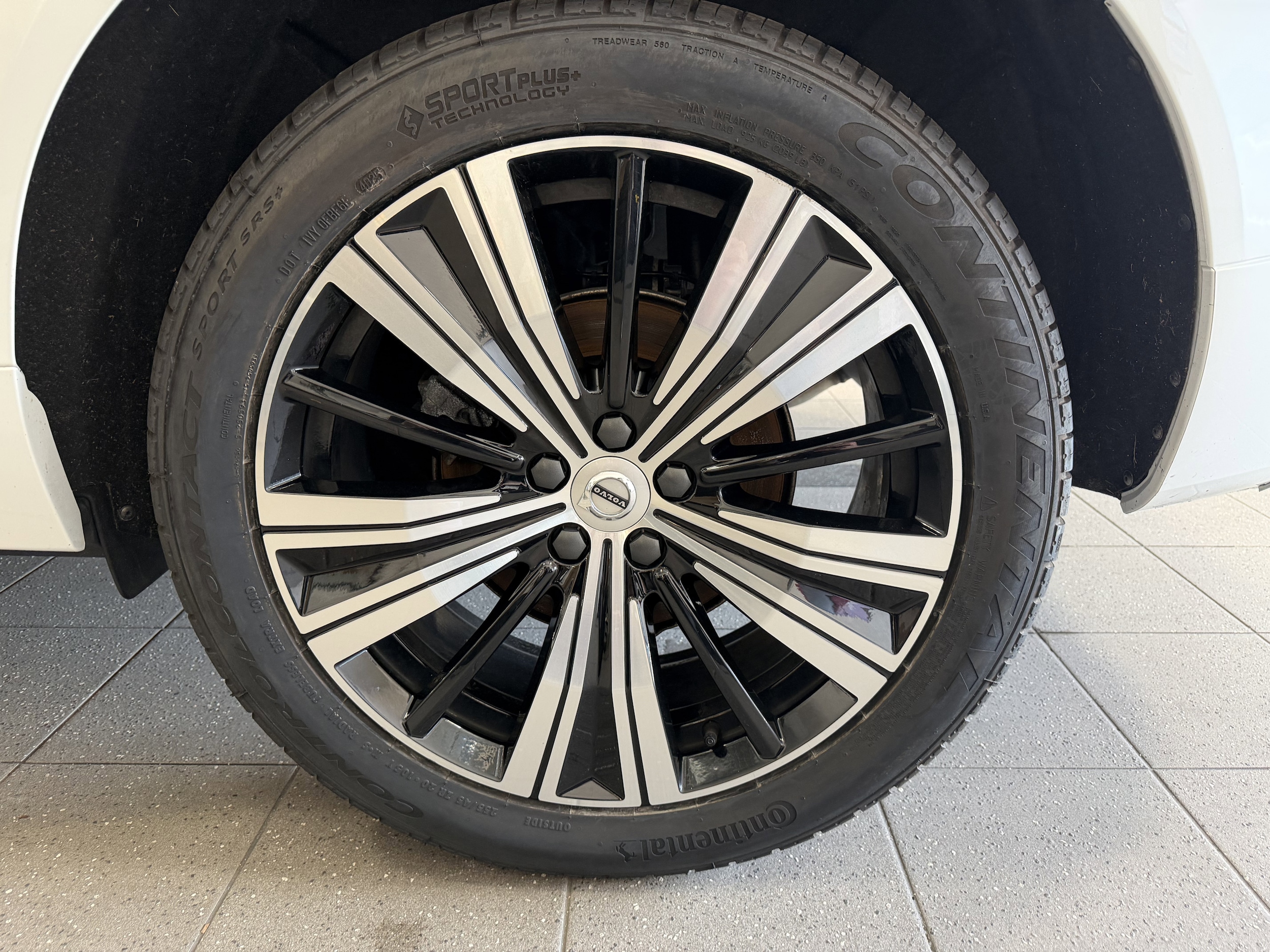 2023 Volvo XC60 Plus - Photo 7