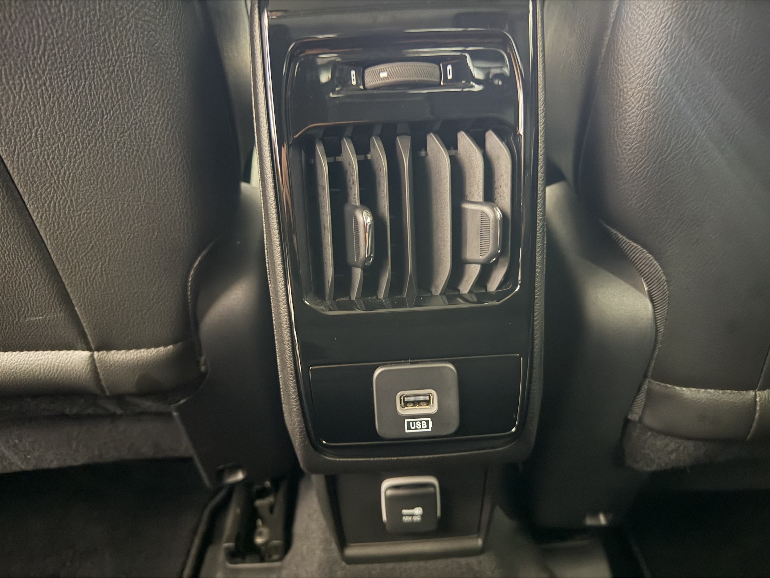 2022 Jeep Compass Latitude Lux - Photo 31