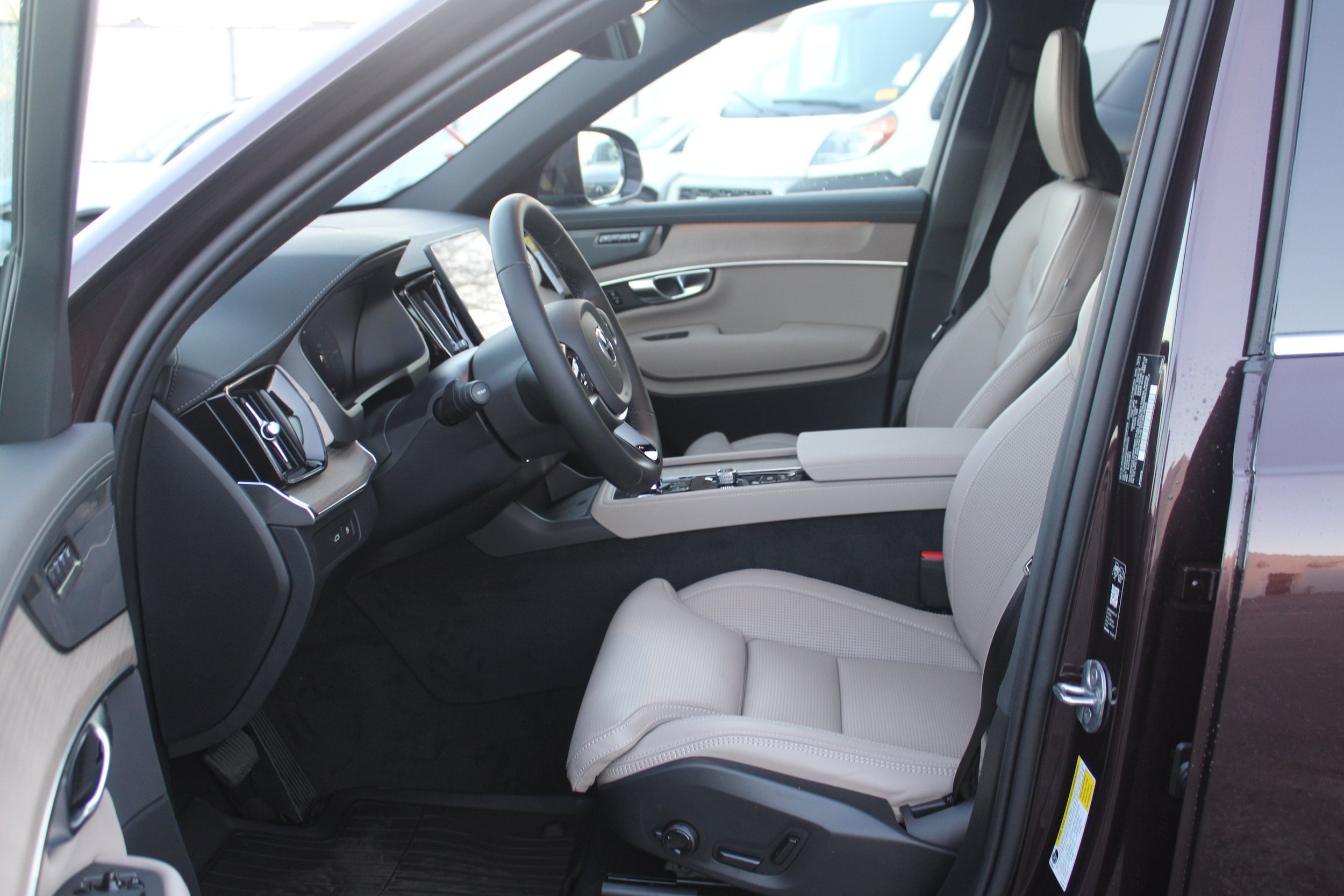 2026 Volvo XC90 Ultra - Photo 9