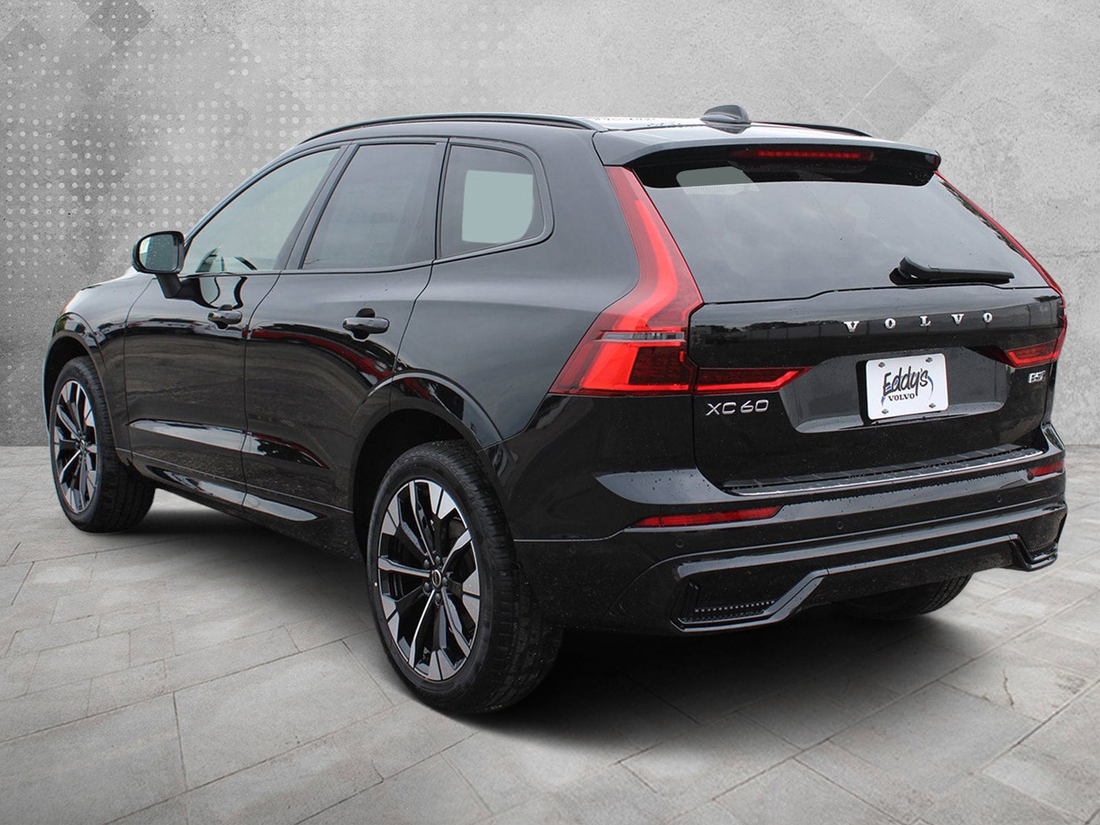 2026 Volvo XC60 Plus - Photo 5