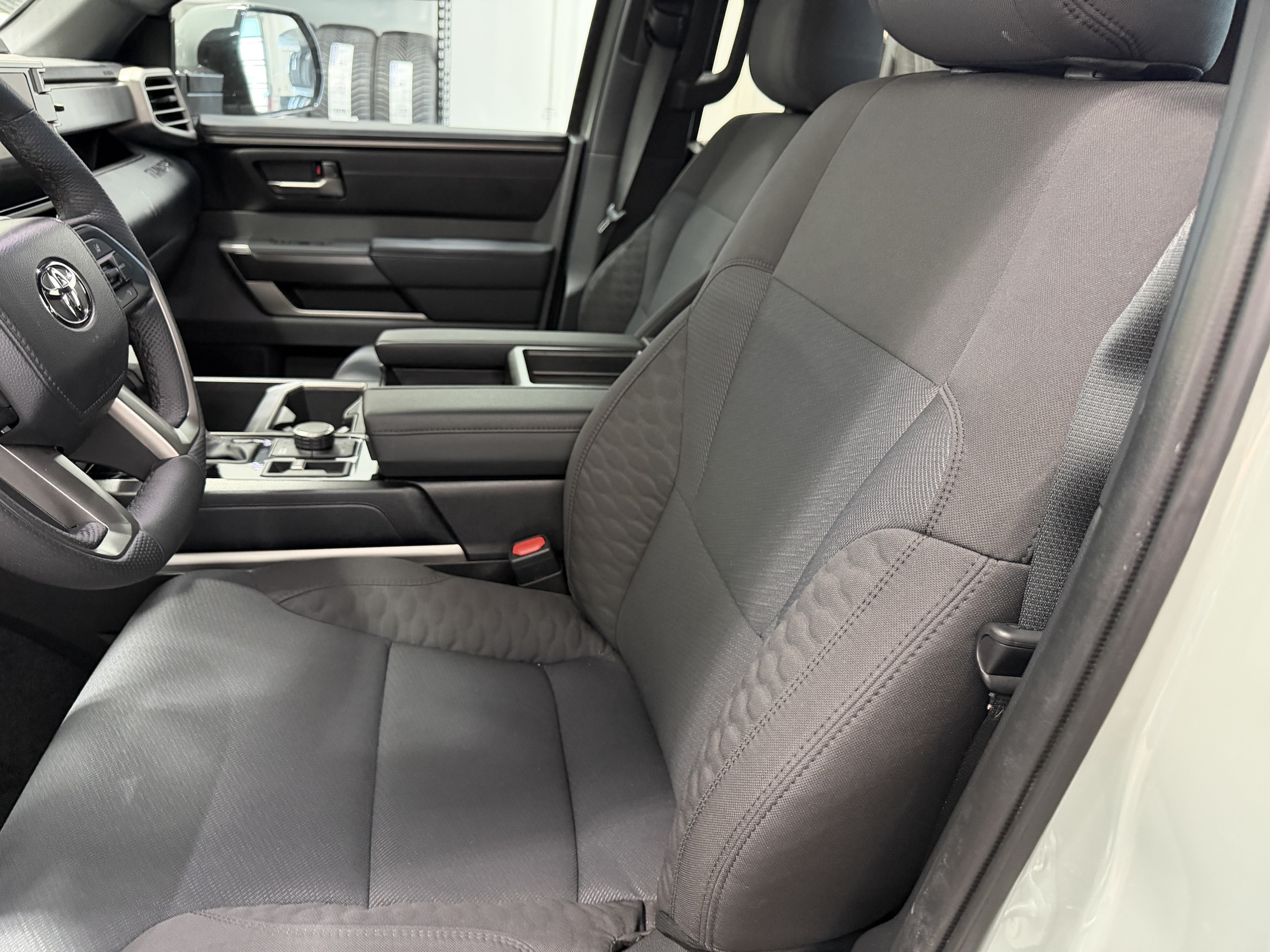 2026 Toyota Tundra SR5 - Photo 14