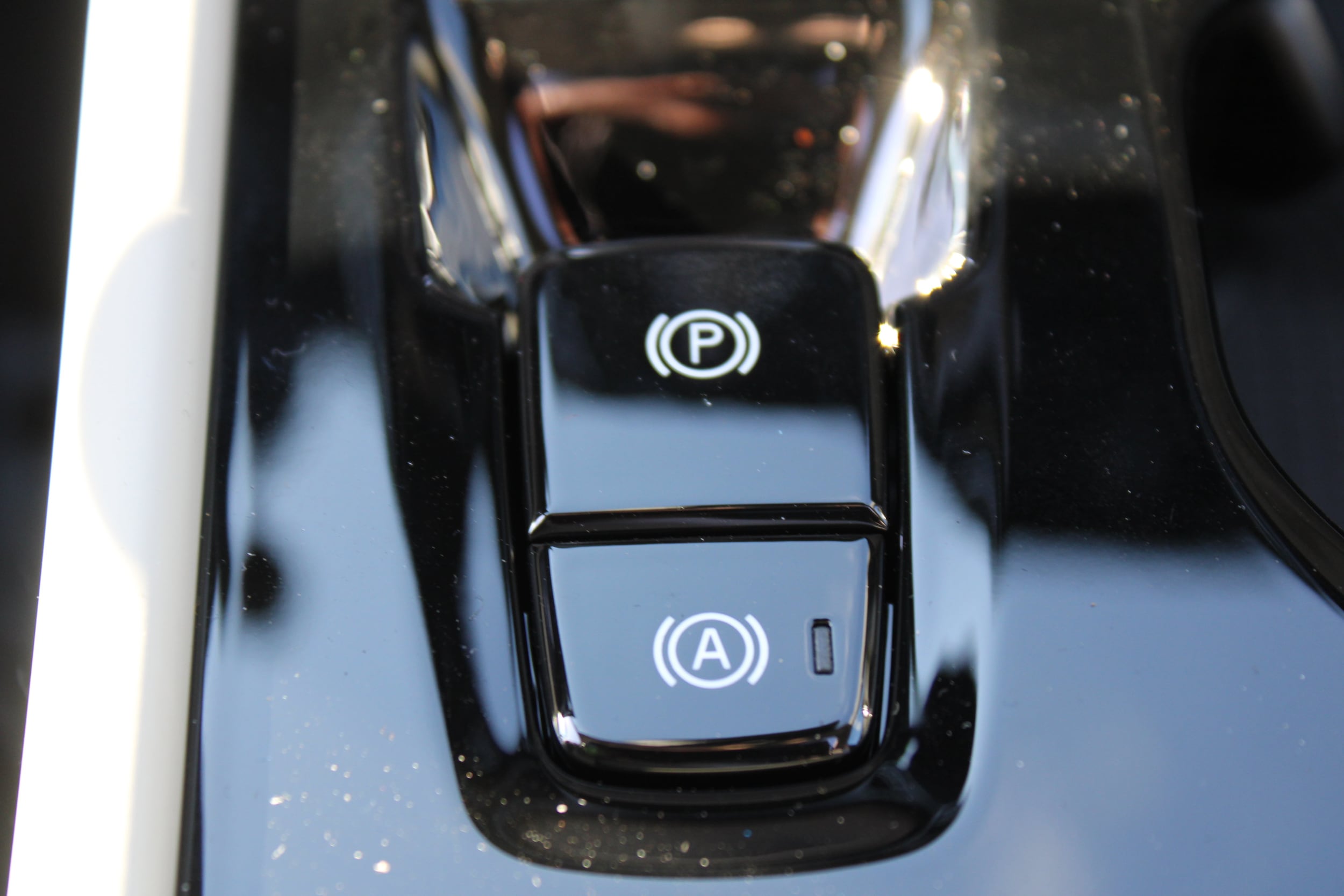 2026 Volvo XC40 Ultra - Photo 30