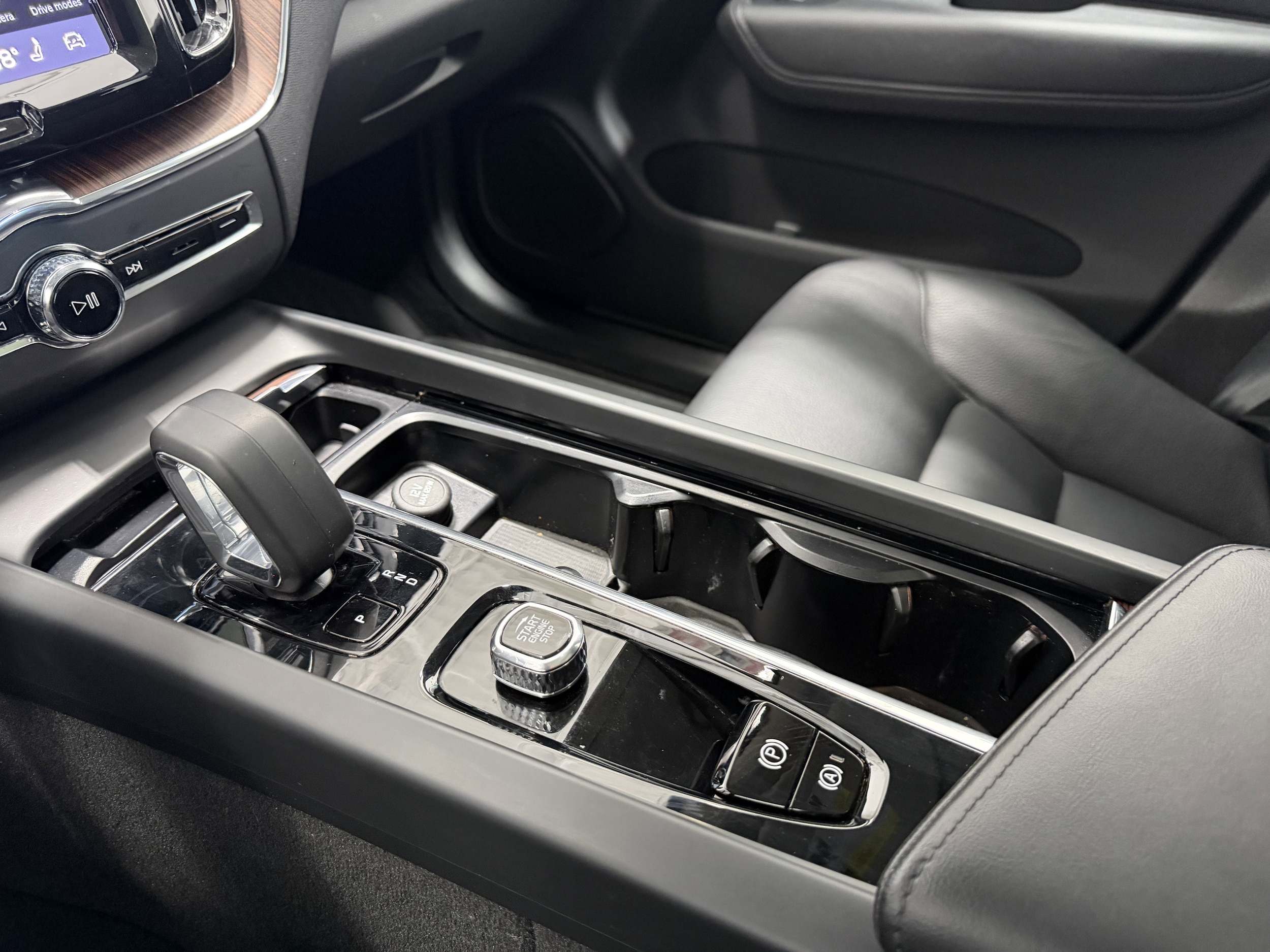 2023 Volvo XC60 Plus - Photo 22