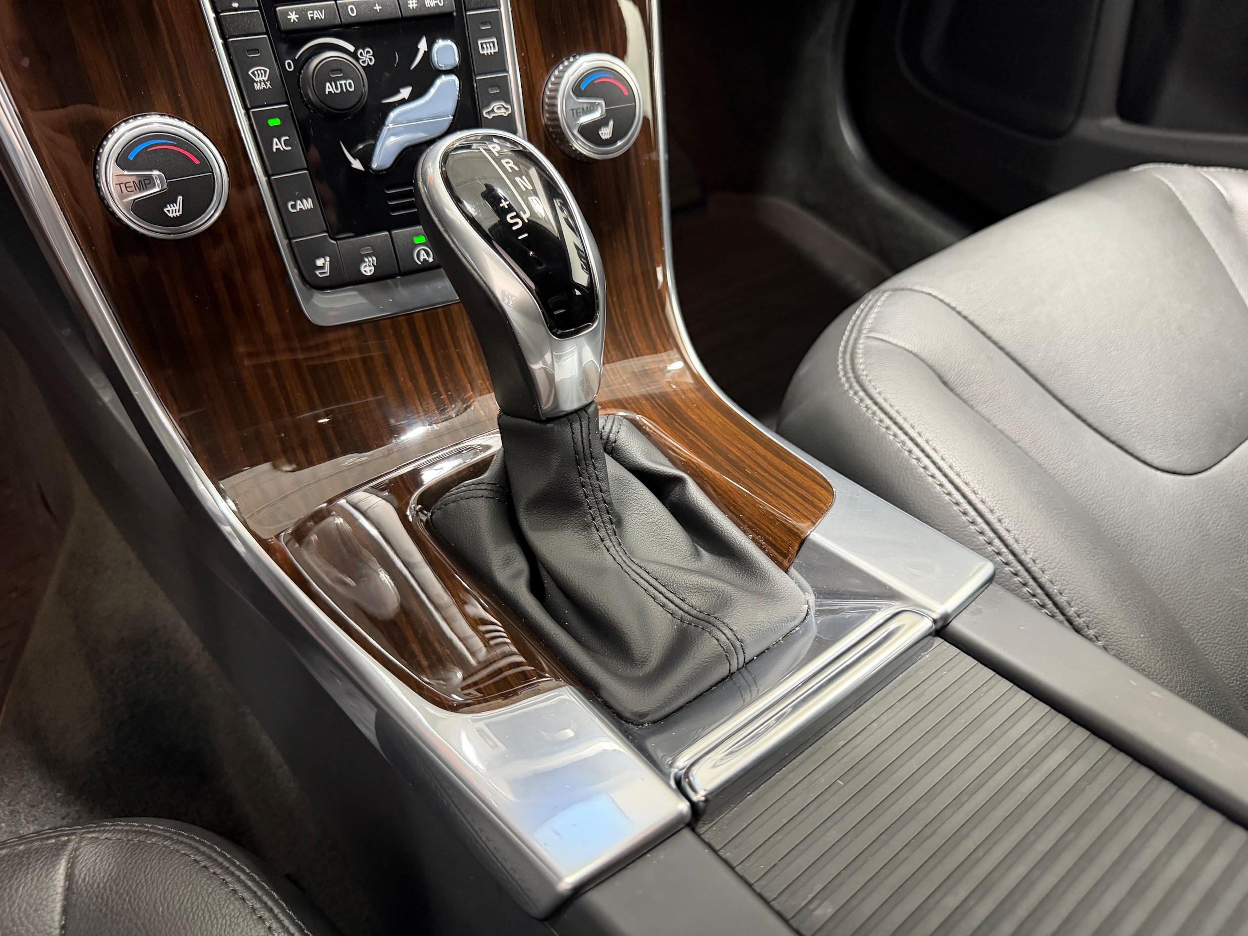 2017 Volvo V60 Premier - Photo 19